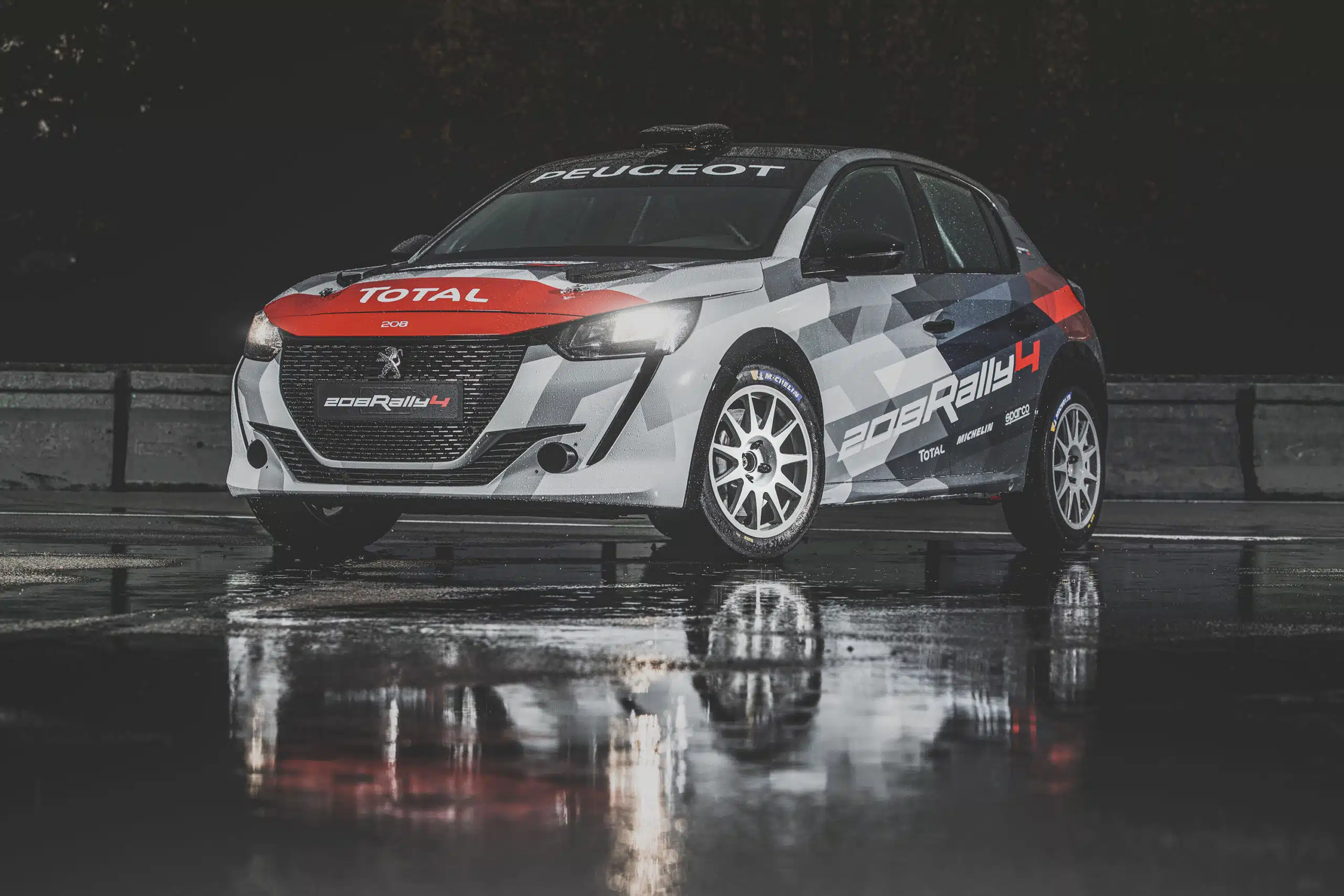 You are currently viewing Peugeot révèle la 208 Rally 4