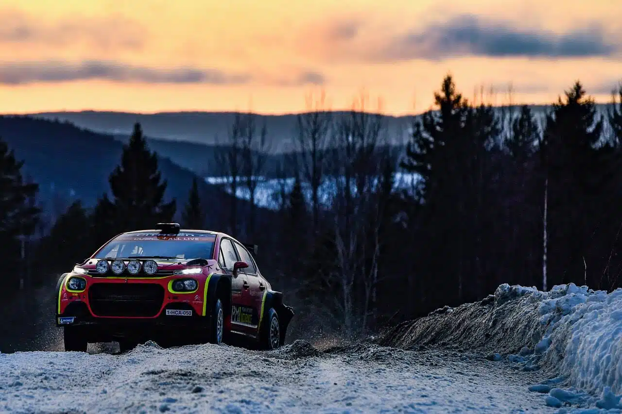 You are currently viewing Pour Citroën, ce sera le mondial avec Mads Østberg et Yohan Rossel en C3R5