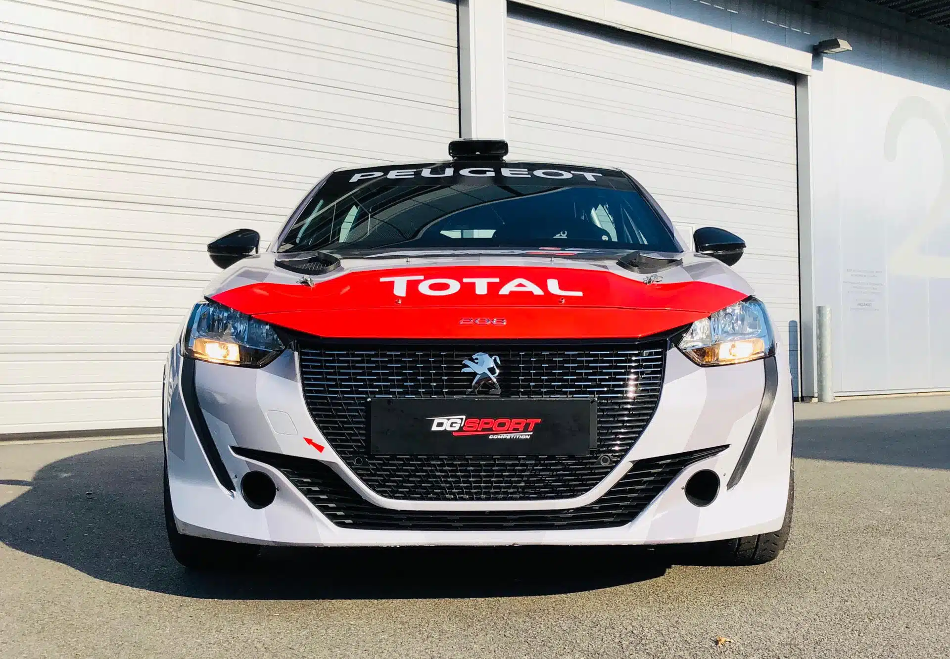 You are currently viewing La première Peugeot 208 Rally4 est arrivée chez DG Sport
