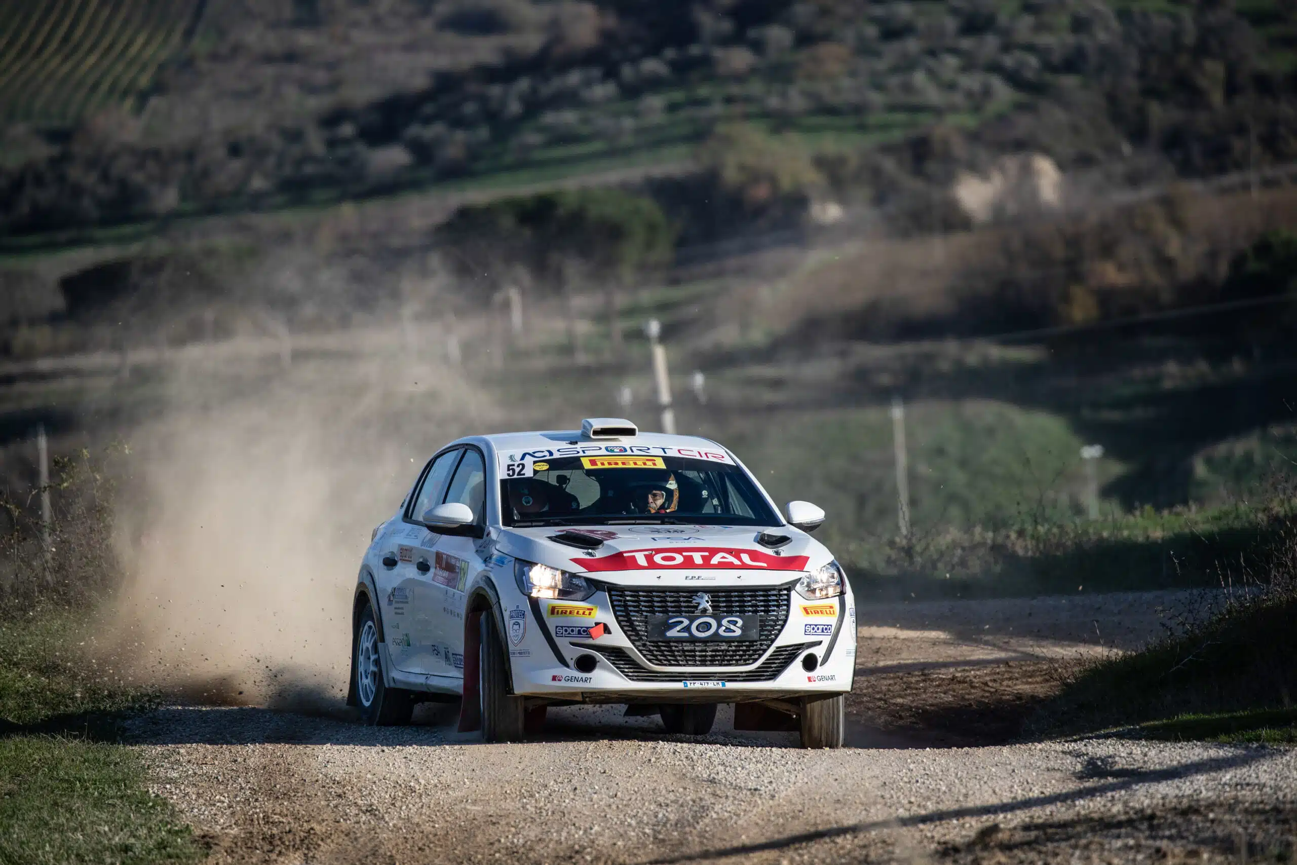 You are currently viewing Paolo Andreucci, Champion d&rsquo;Italie 2 roues motrices avec la 208 Rally 4 !