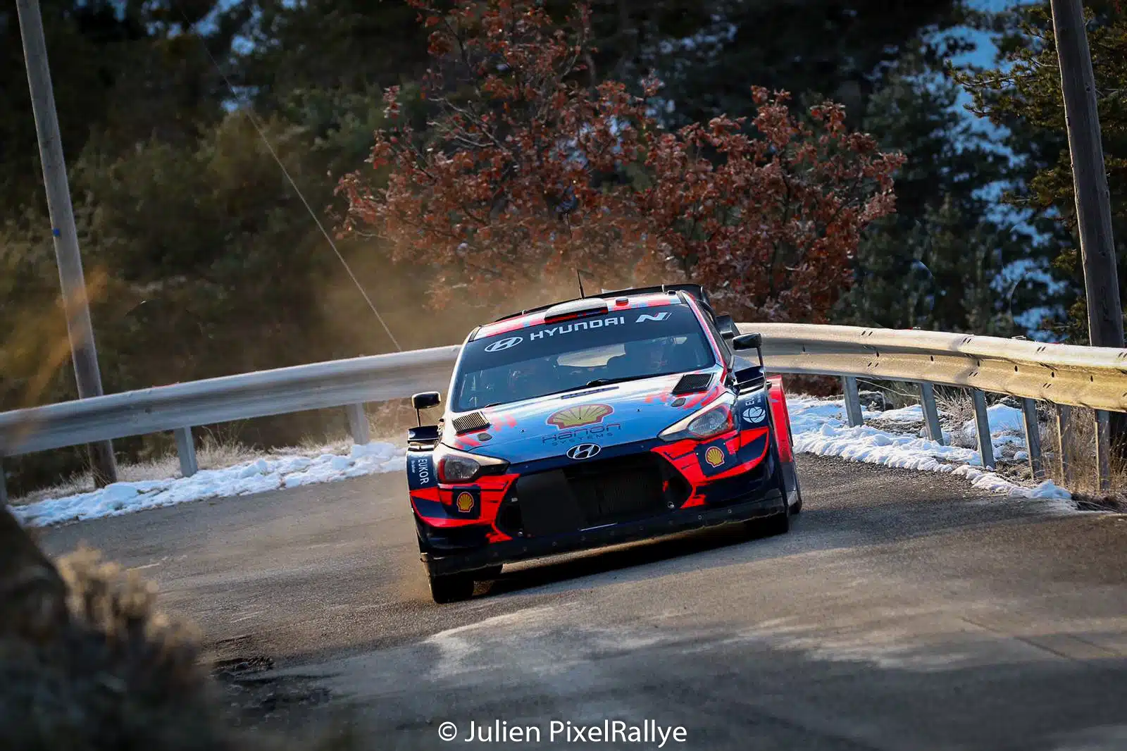 Lire la suite à propos de l’article Place aujourd’hui à Neuville…