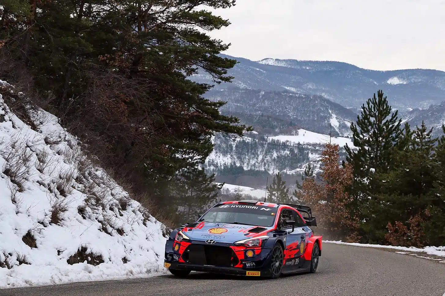 You are currently viewing Thierry Neuville démarre pour Hyundai !