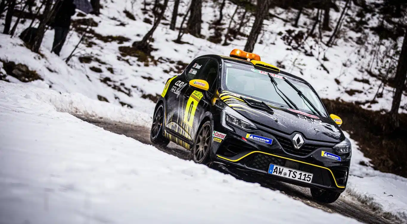 You are currently viewing Débuts réussis pour la Clio Rally4 !