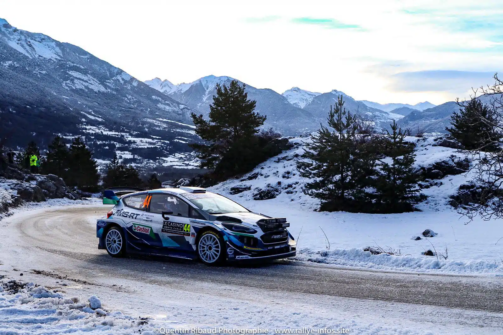 You are currently viewing Rallye Monté Carlo : ES10 : Neuville tape du poing sur la table !