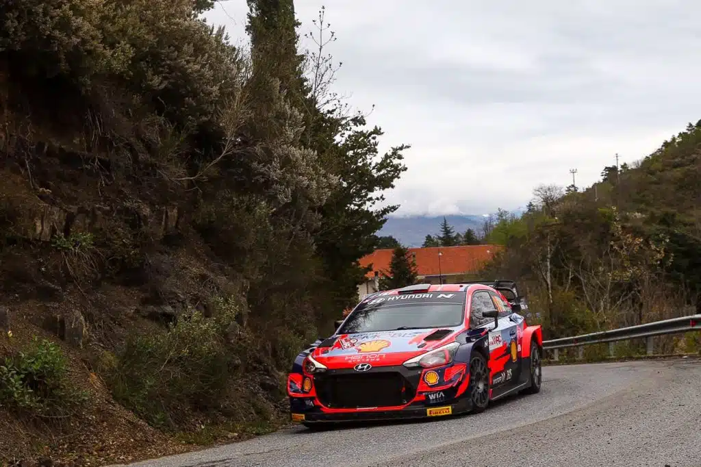San Rémo WRC : Neuville tient bon !