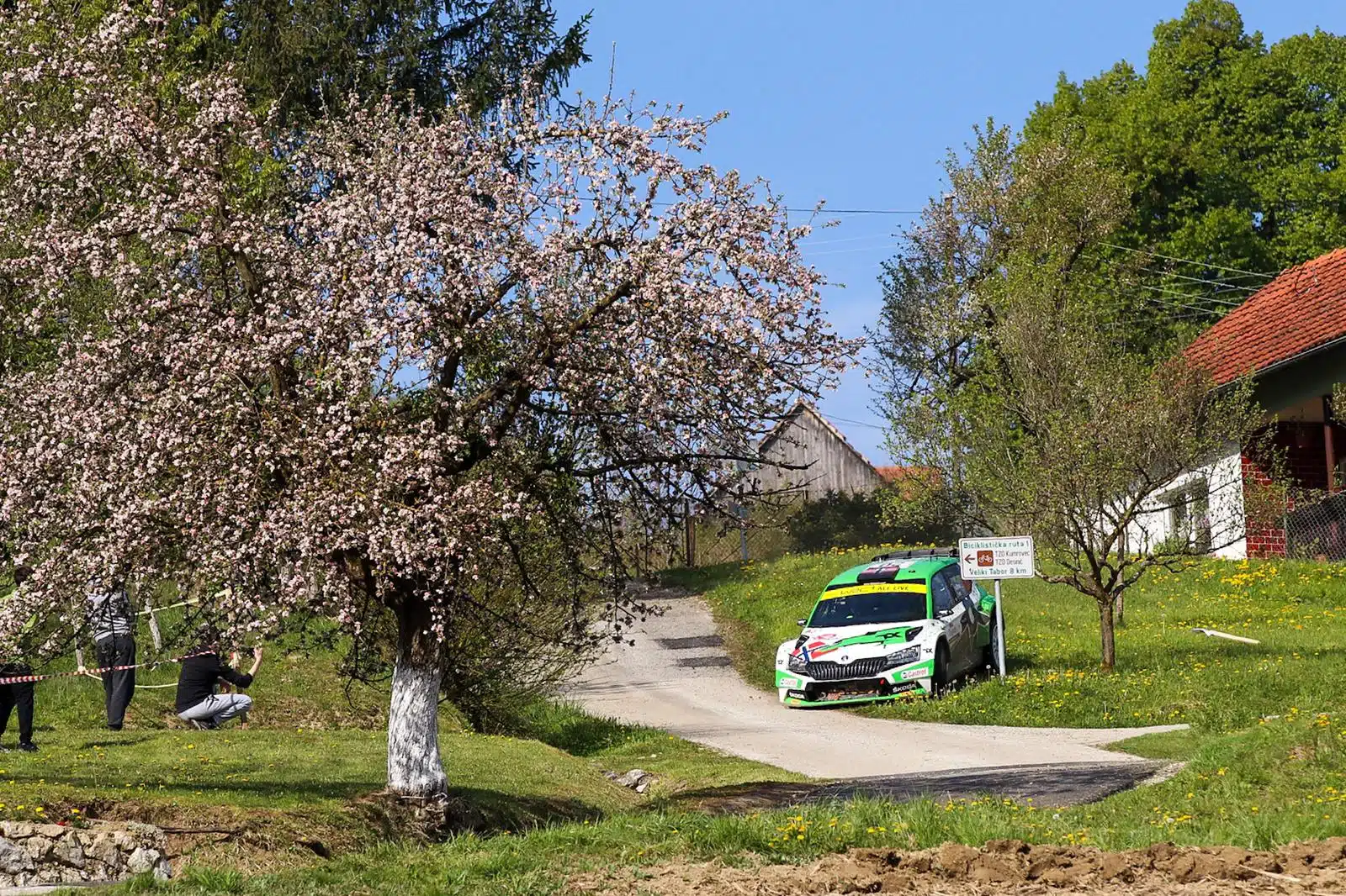 Lire la suite à propos de l’article Mikkelsen troisième, Bulacia cinquième en WRC2…