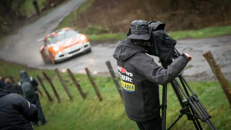 You are currently viewing Spectacles en direct pendant toutes les manches du Championnat Belge !