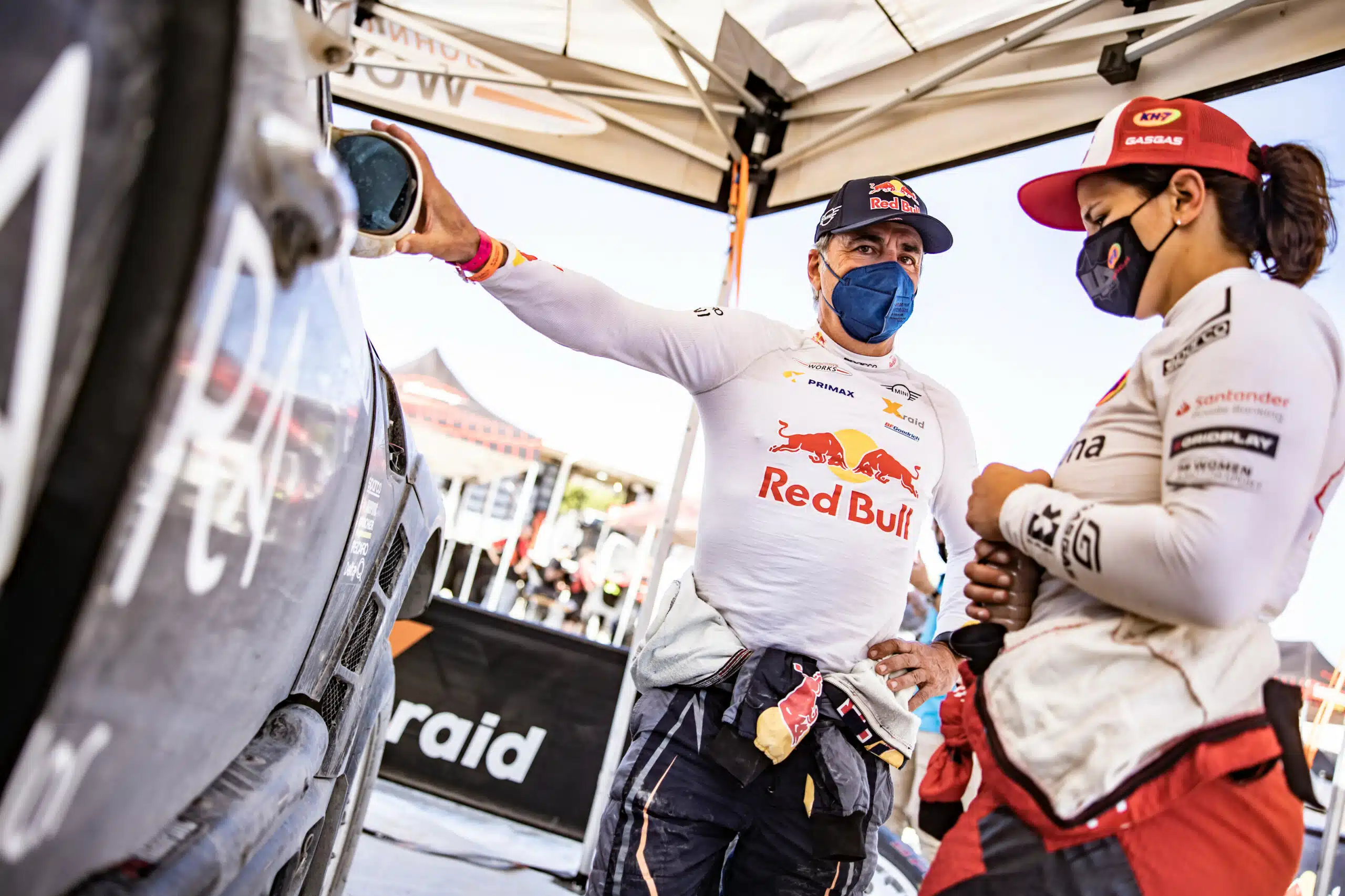 You are currently viewing Sainz, Péterhansel et Ekström avec Audi sur le Dakar 2022 !