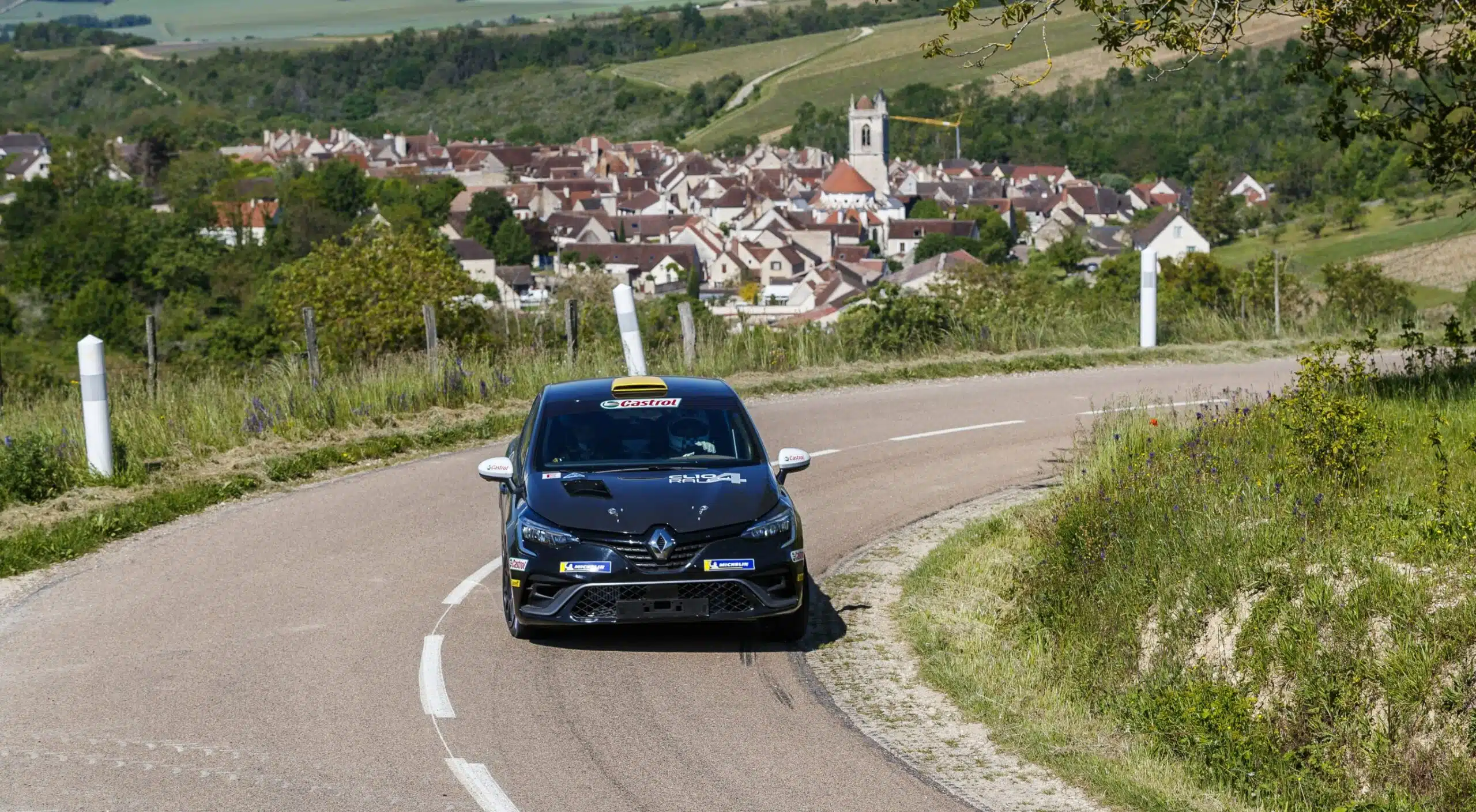 You are currently viewing Bernardi, Franceschi et Nore en ERC avec la Clio Rally 4 !