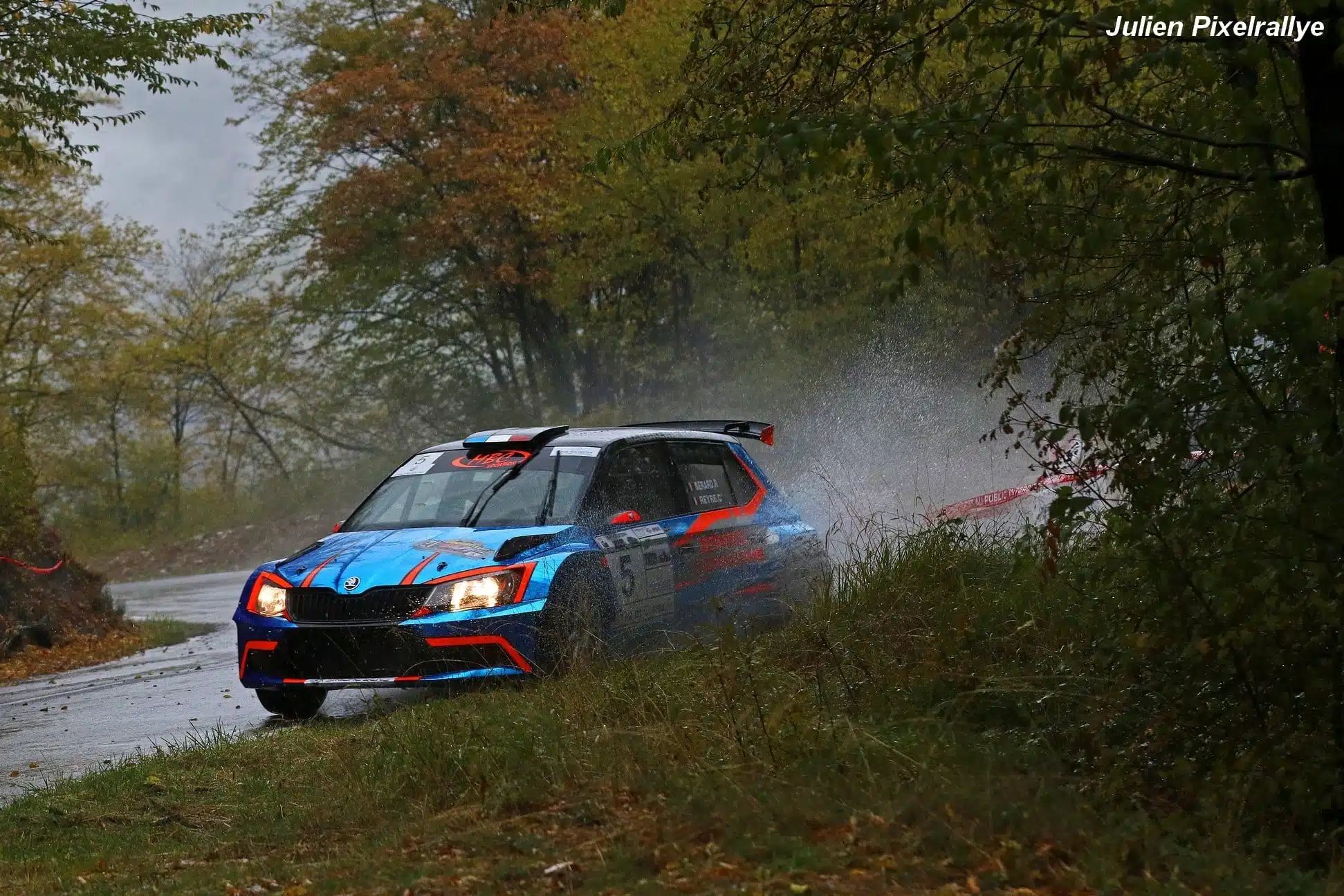 Lire la suite à propos de l’article Rallye de la Croisette : Berard s’impose, Cukrowski sur le podium !