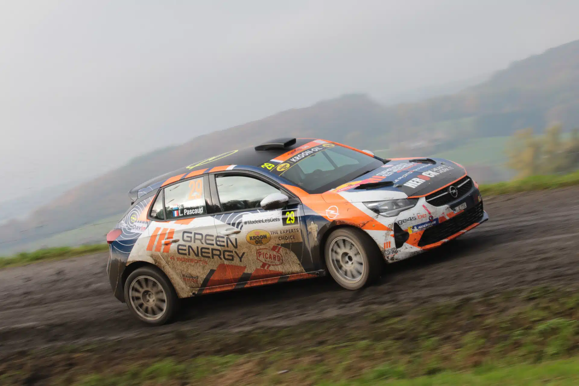 Lire la suite à propos de l’article Charles Munster s’empare de la place de leader avec brio