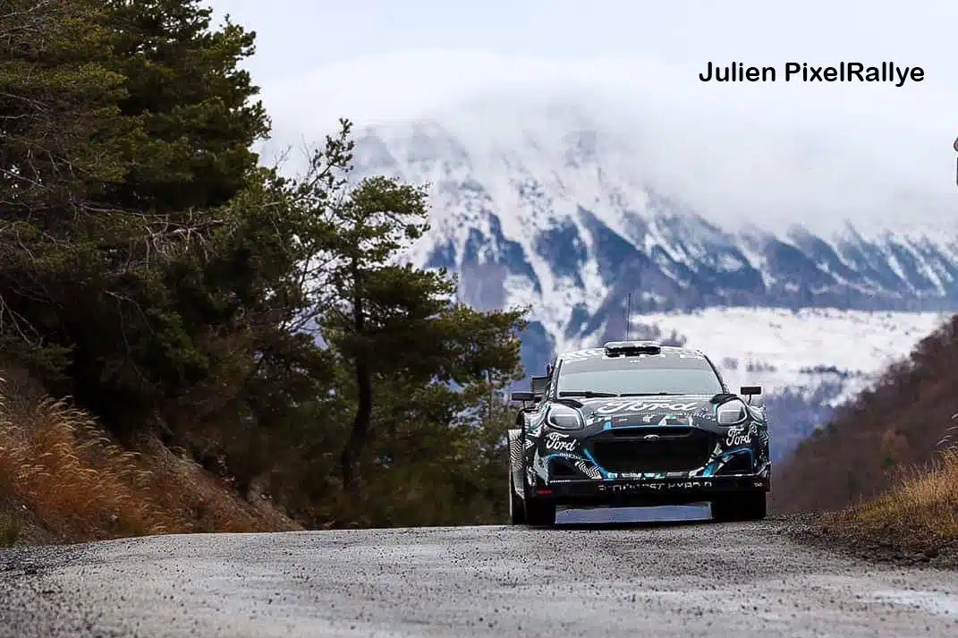 You are currently viewing Sébastien Loeb en essais avec la Puma !