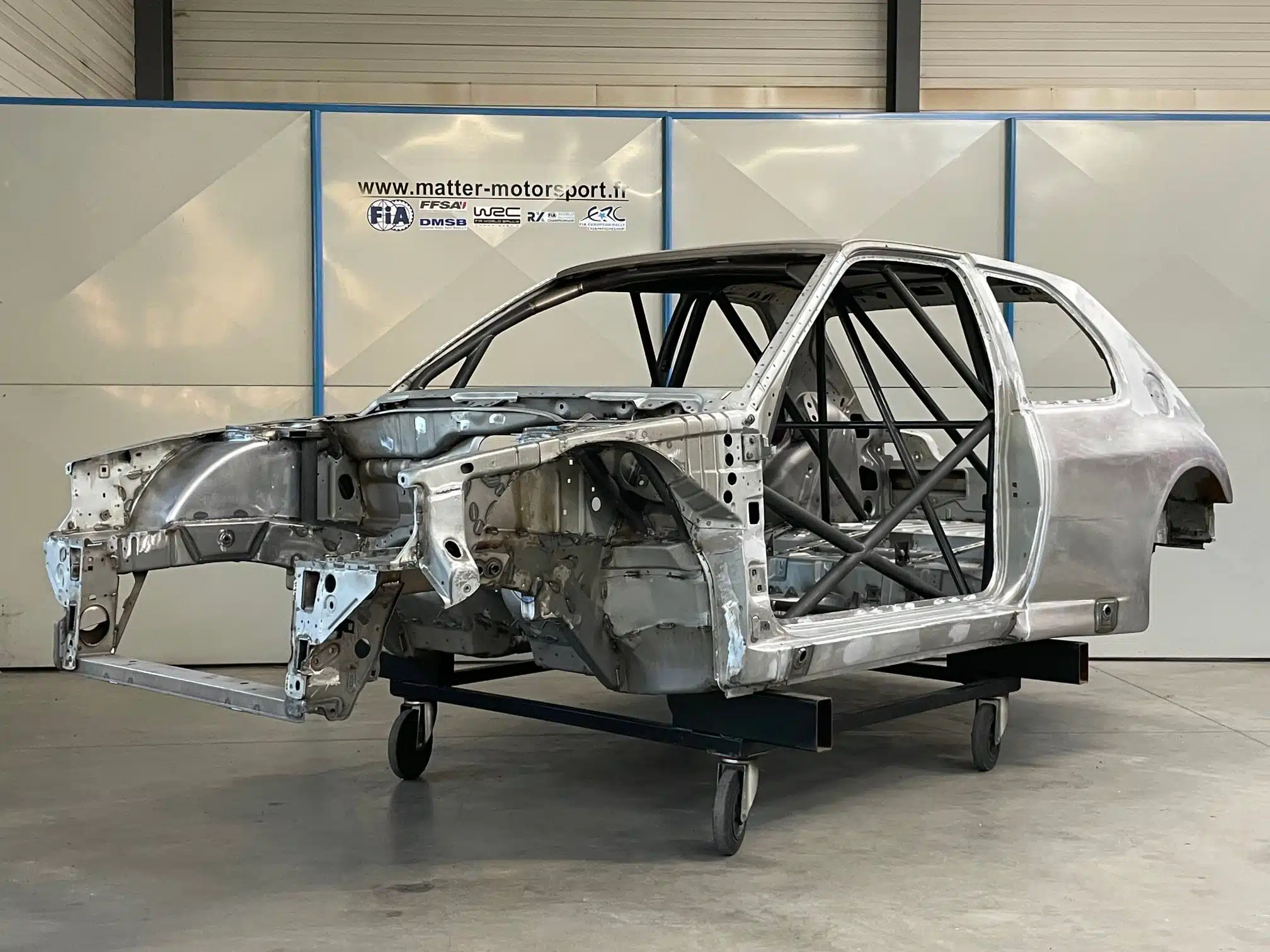 Lire la suite à propos de l’article David Salanon va – t – il retrouver la 306 Maxi ?