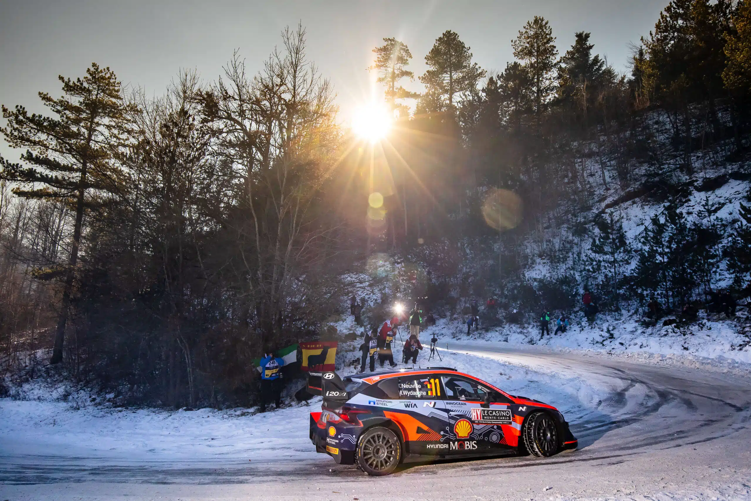 You are currently viewing Thierry Neuville : « Avec le tout nouvel itinéraire, il est très difficile de savoir ce qui nous attend au Rallye de Suède, mais ce sera certainement intéressant. »