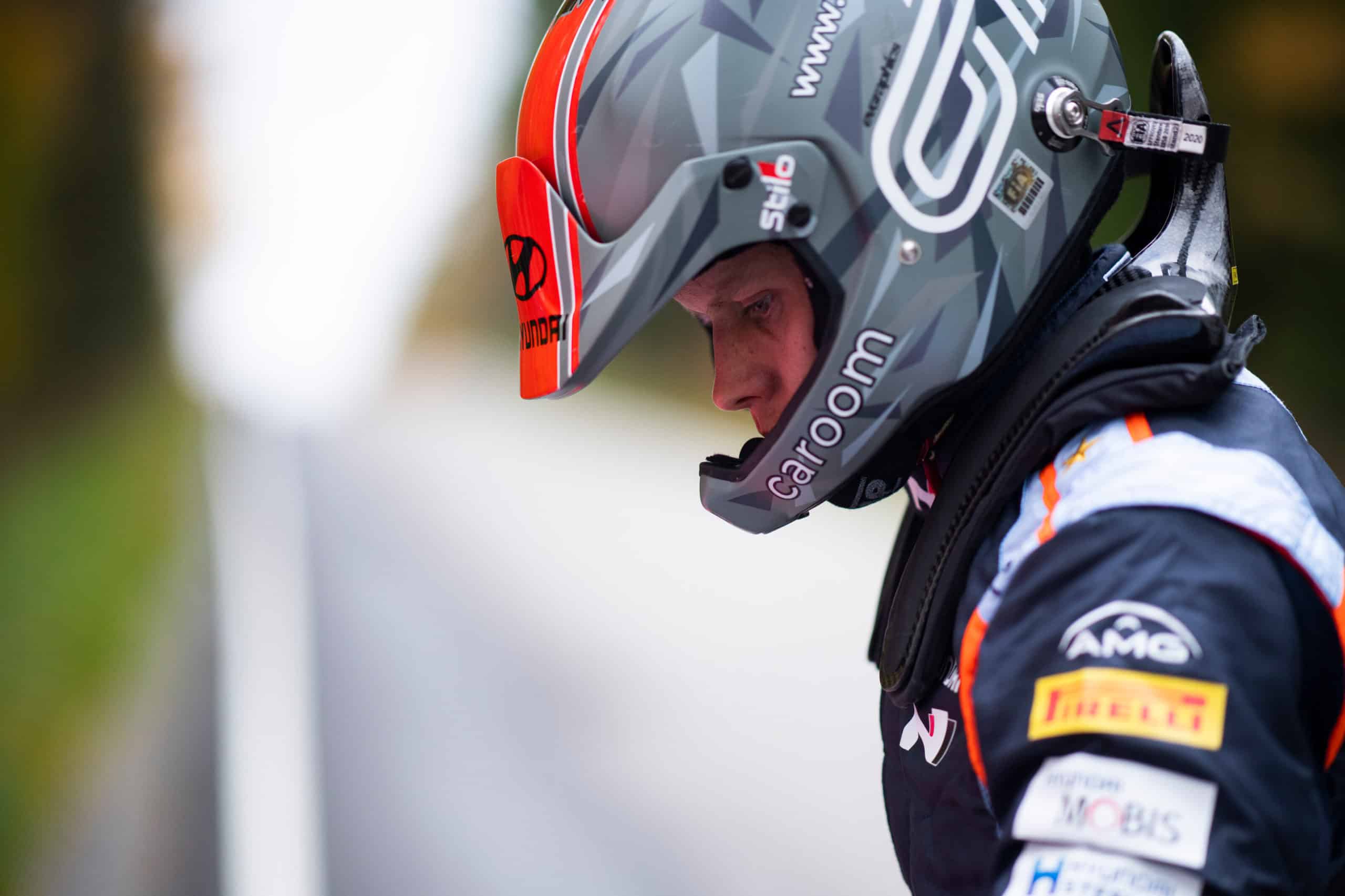 Lire la suite à propos de l’article Ott Tänak a lui aussi testé la Hyundai Rally1 en Finlande sous la neige…