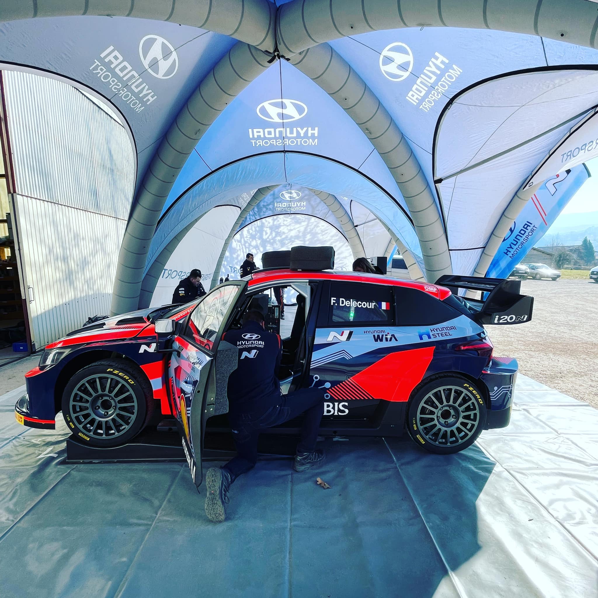 Lire la suite à propos de l’article François Delecour s&rsquo;essaye à la Hyundai i20 Rally 1 Hybride ! (Vidéo)