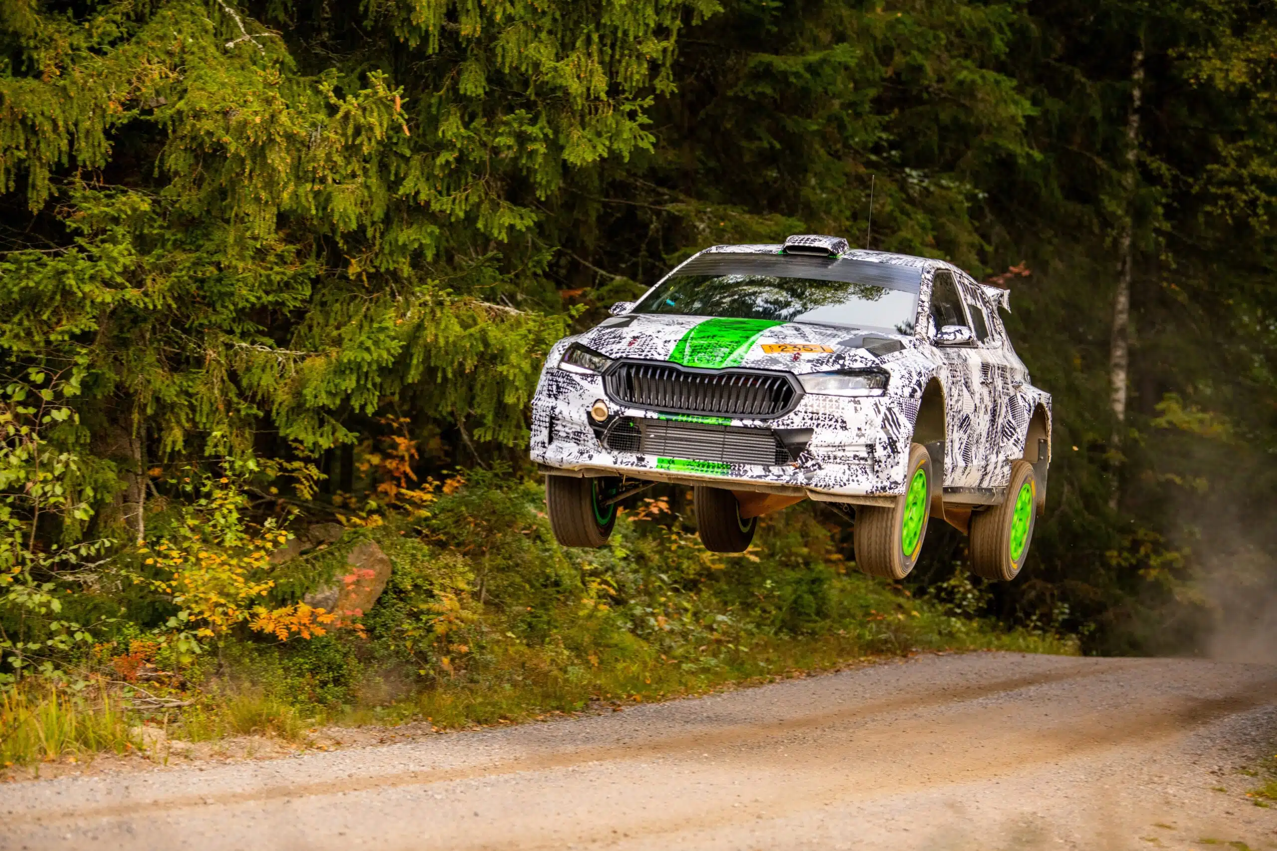 Lire la suite à propos de l’article ŠKODA Motorsport travaille intensément à l’amélioration de l’équilibre du poids de la nouvelle ŠKODA FABIA Rally2