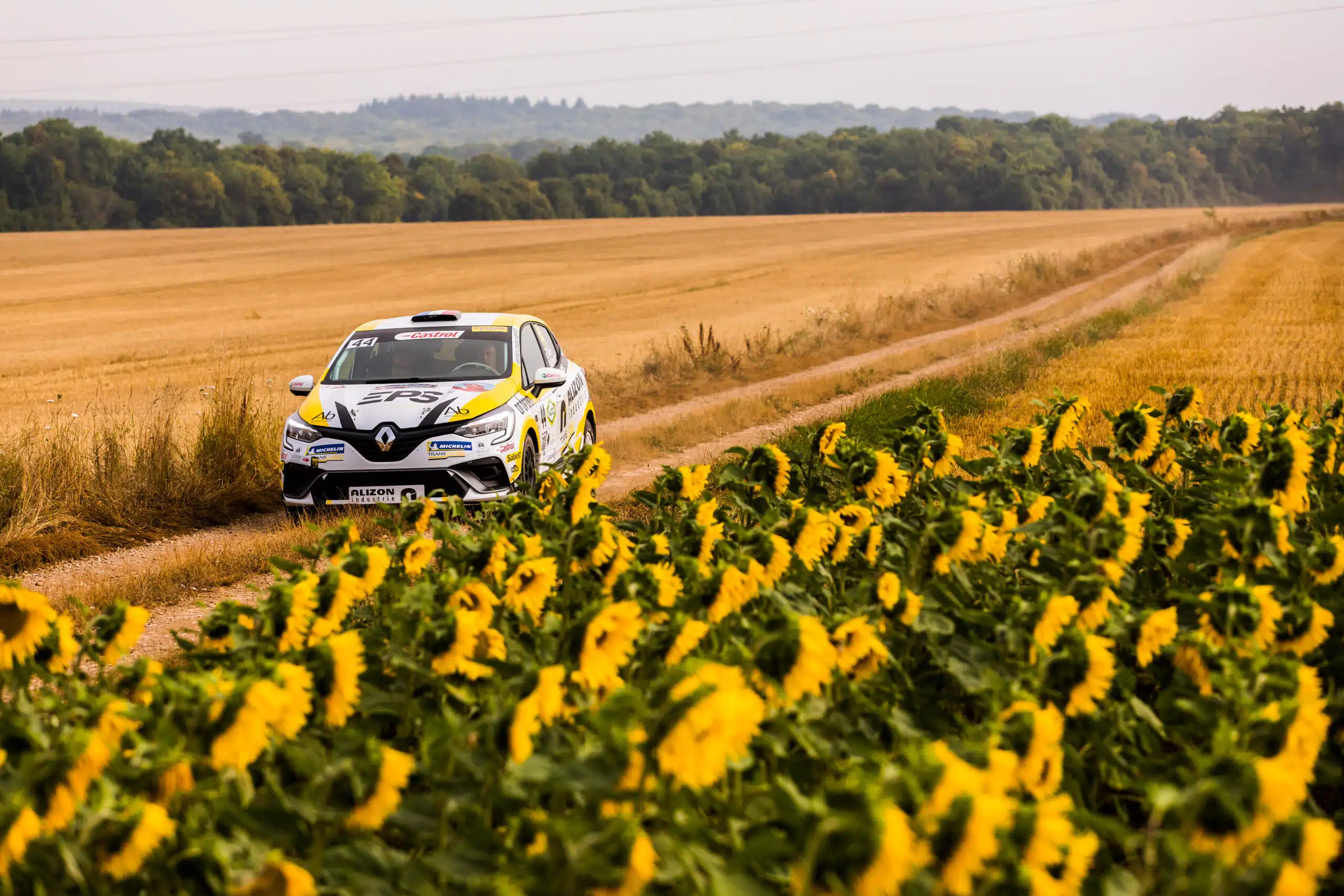 Lire la suite à propos de l’article Le suspense reste entier en Clio Trophy France Terre