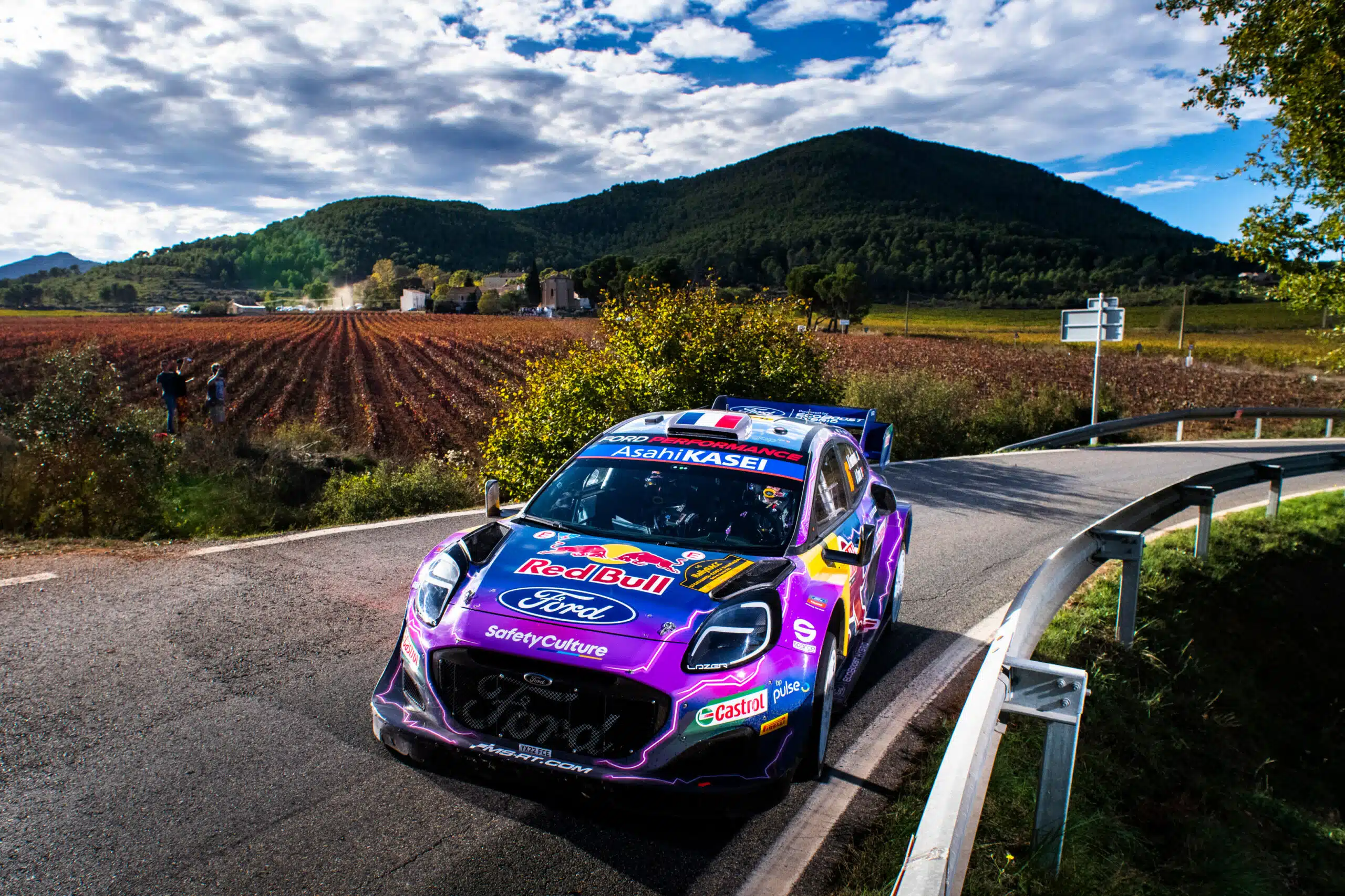 Lire la suite à propos de l’article Fourmaux à la place de Loubet au Japon !