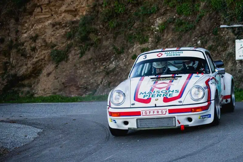 Lire la suite à propos de l’article Tour de Corse  Historique : Duels à tous les étages !