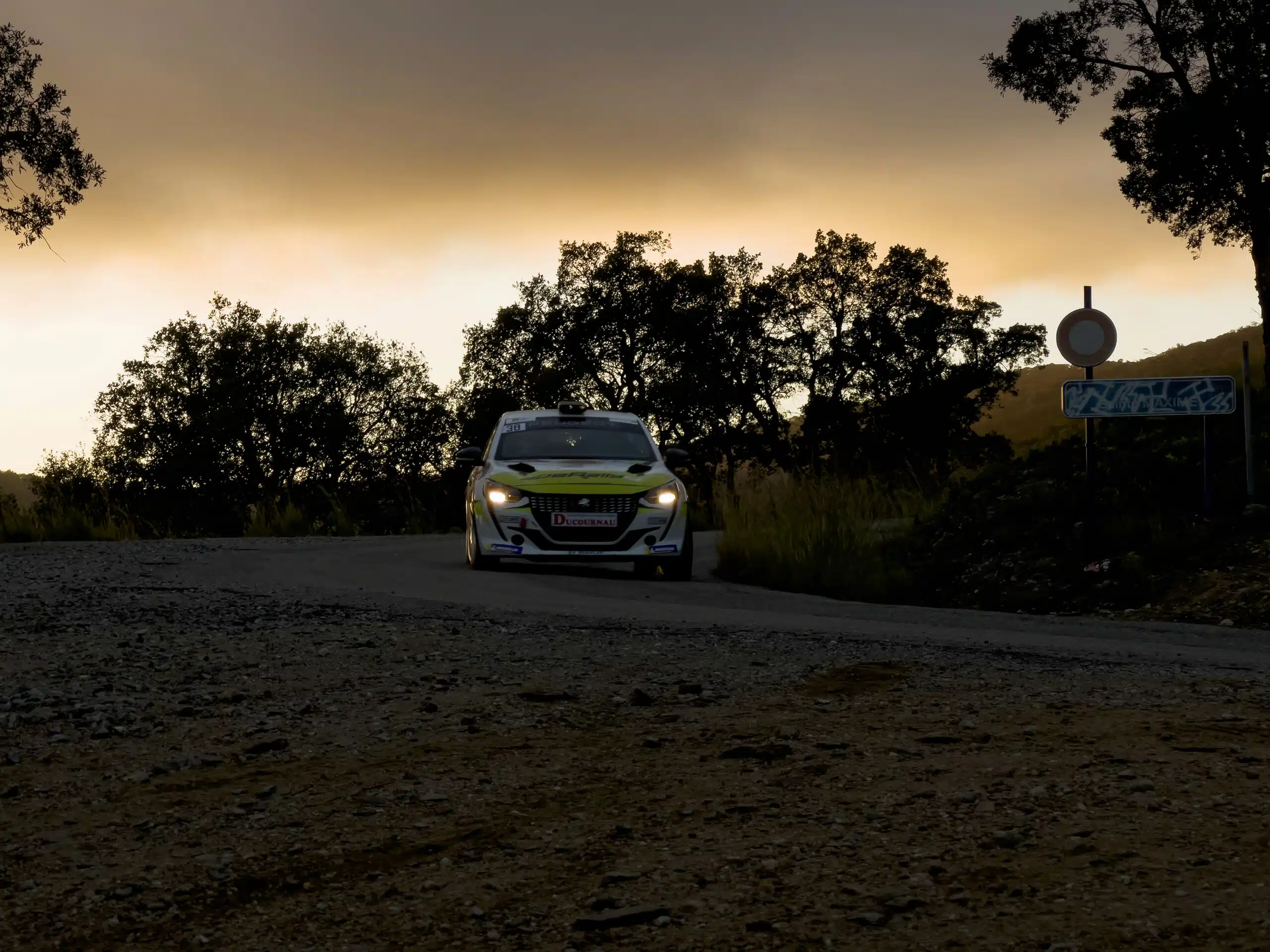 Lire la suite à propos de l’article Rallye du Var 2022 : Nicolas Ciamin remporte le Rallye du Var !