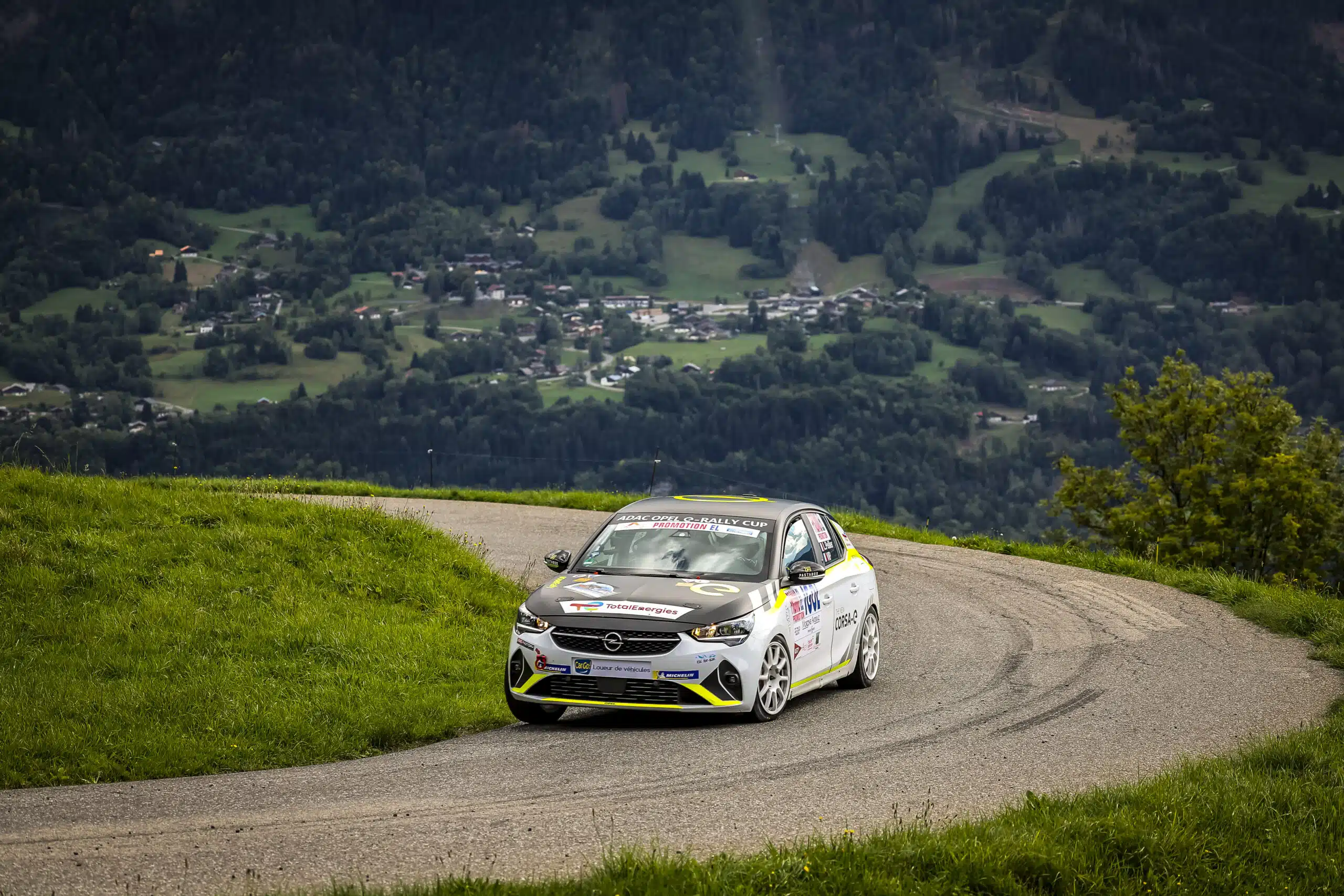 Lire la suite à propos de l’article L’ADAC Opel e-Rally Cup 2023 présente aux Vosges et au Mont Blanc !