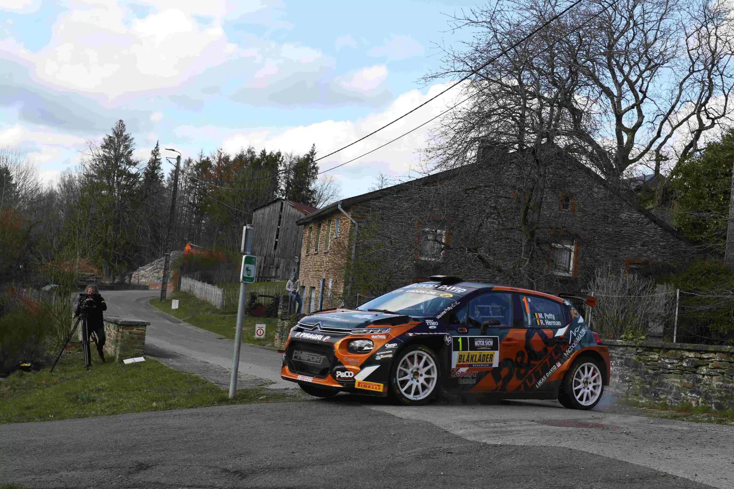 Lire la suite à propos de l’article Bux, Munster et Linnemae veulent interrompre la marche triomphale de Potty