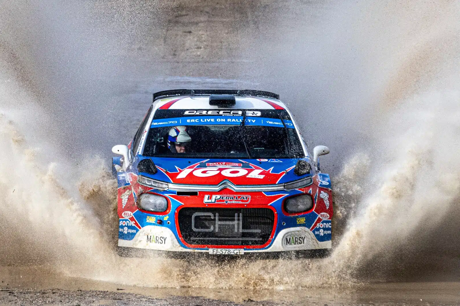 Lire la suite à propos de l’article Yoann Bonato et Benjamin Boulloud surfent sur les vagues portugaises !