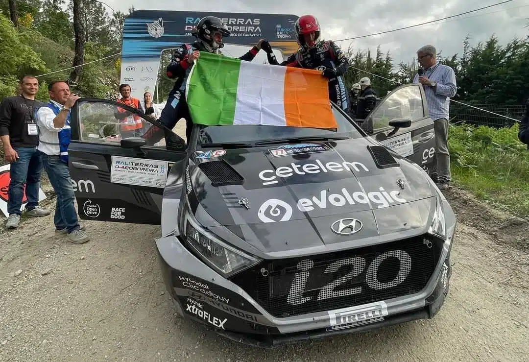 Lire la suite à propos de l’article Kris Meeke gagne et rend hommage à Breen…