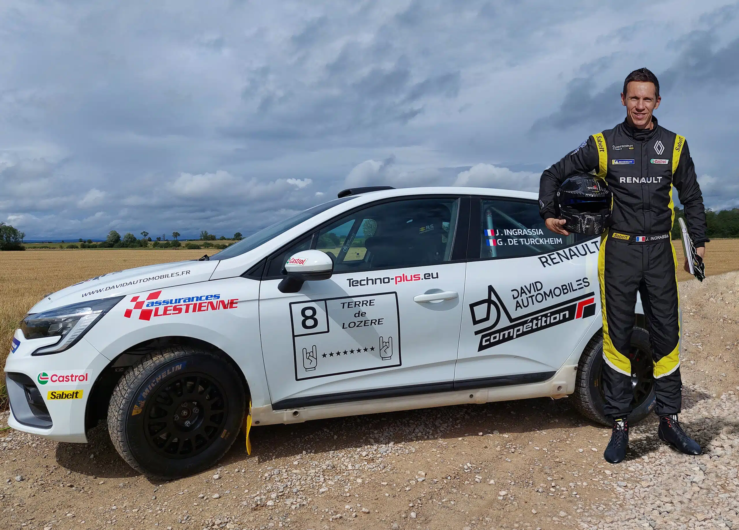 Lire la suite à propos de l’article Julien Ingrassia passe derrière le volant en Clio Trophy France Terre au Rallye Terre de Lozère !