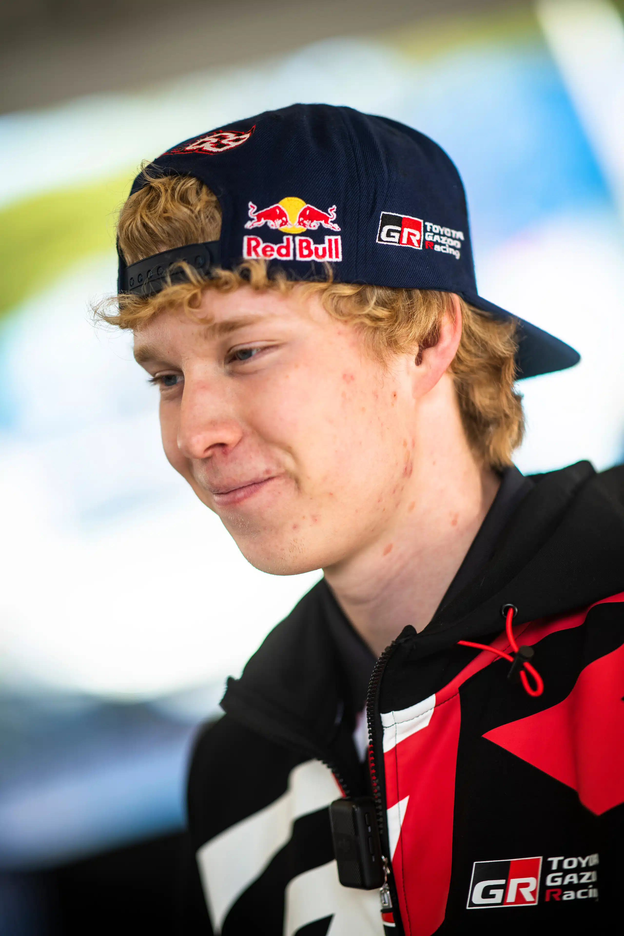 Lire la suite à propos de l’article Kalle Rovanperä : «L’année dernière, nous n’étions pas si forts, donc cette année, nous voulons riposter…»