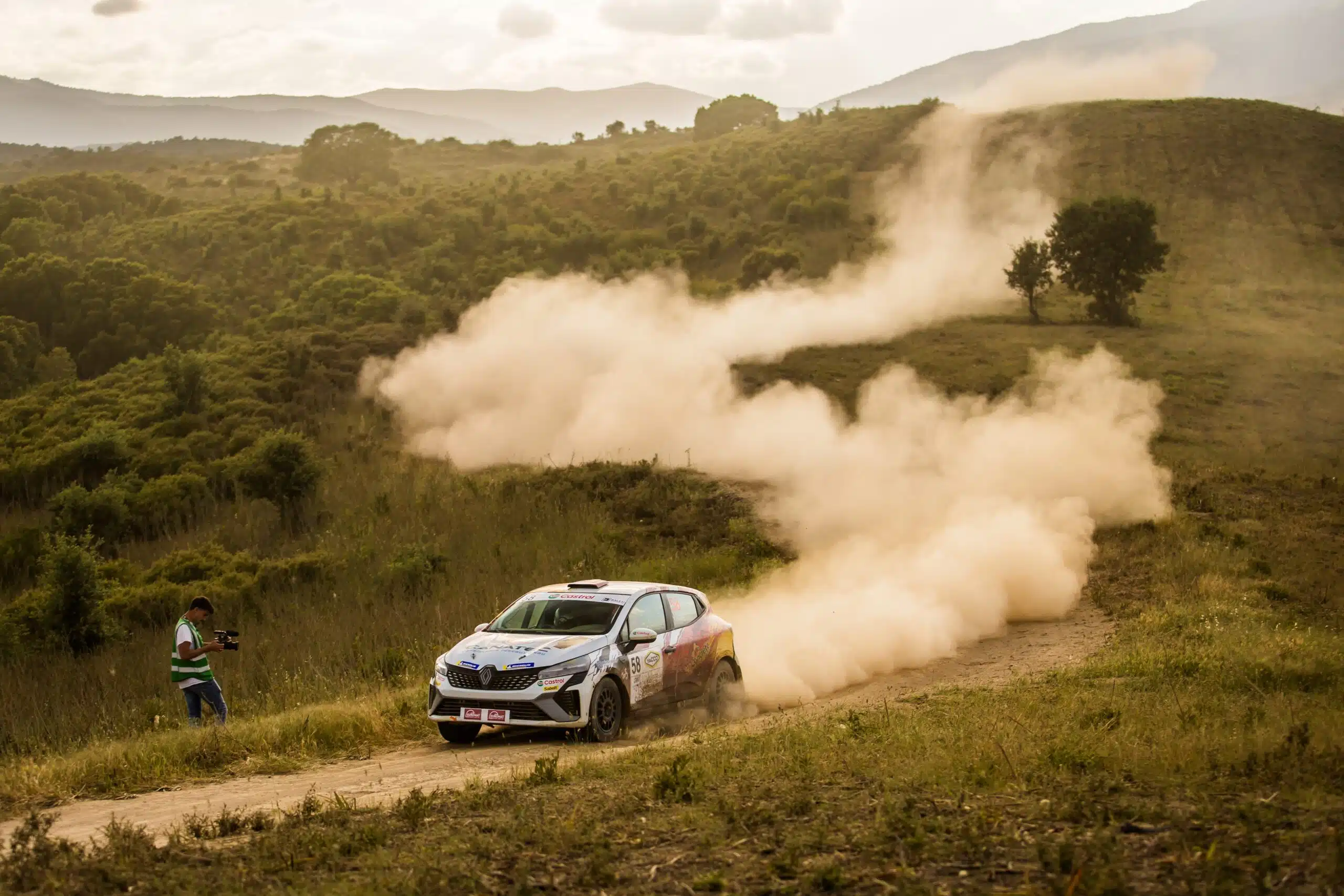 Lire la suite à propos de l’article Clio Trophy France Terre : Boulenc s’adjuge sa première victoire à Aléria