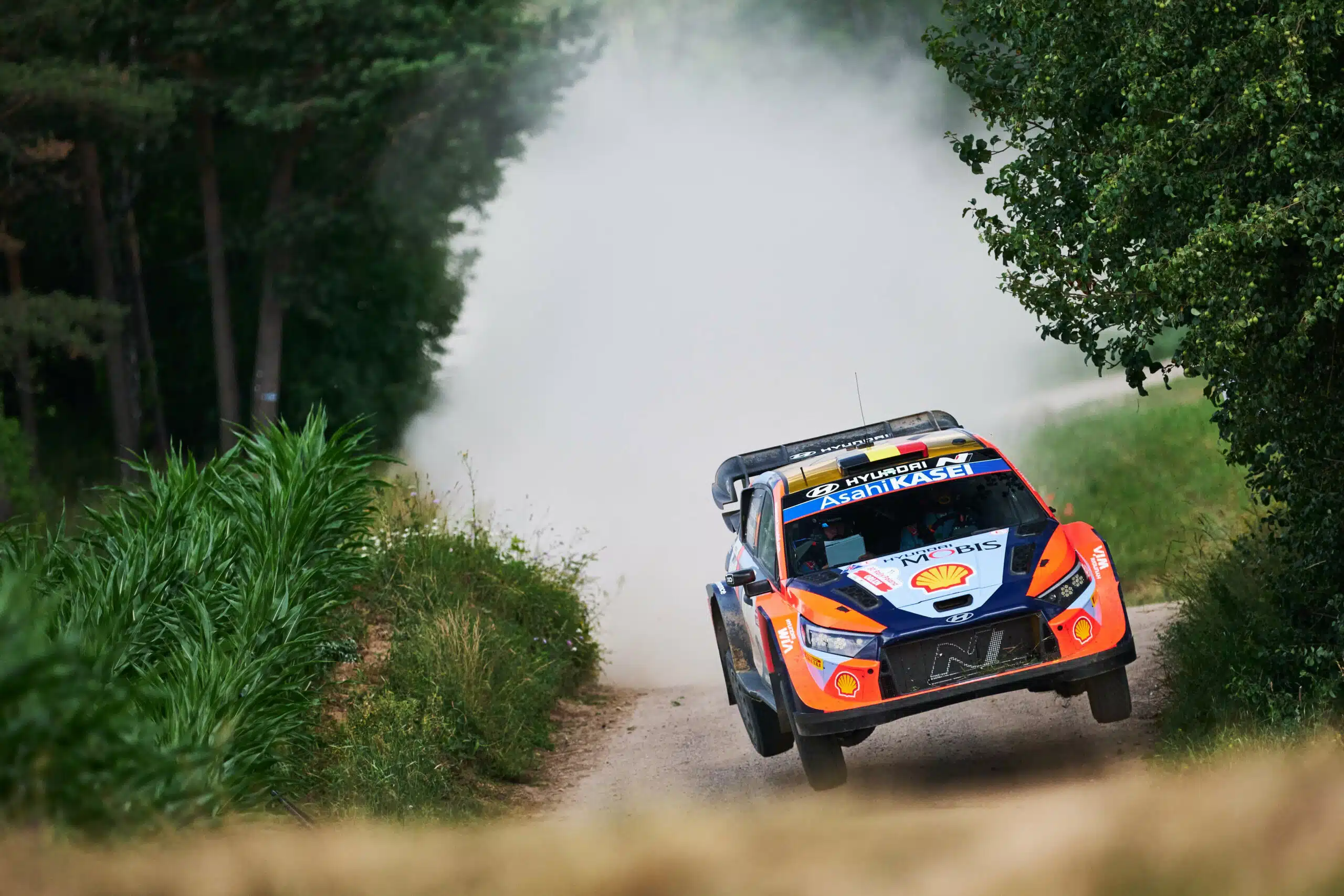 You are currently viewing Thierry Neuville : « C&rsquo;est toujours plus difficile quand on est le premier sur la route et le premier à découvrir les conditions. »