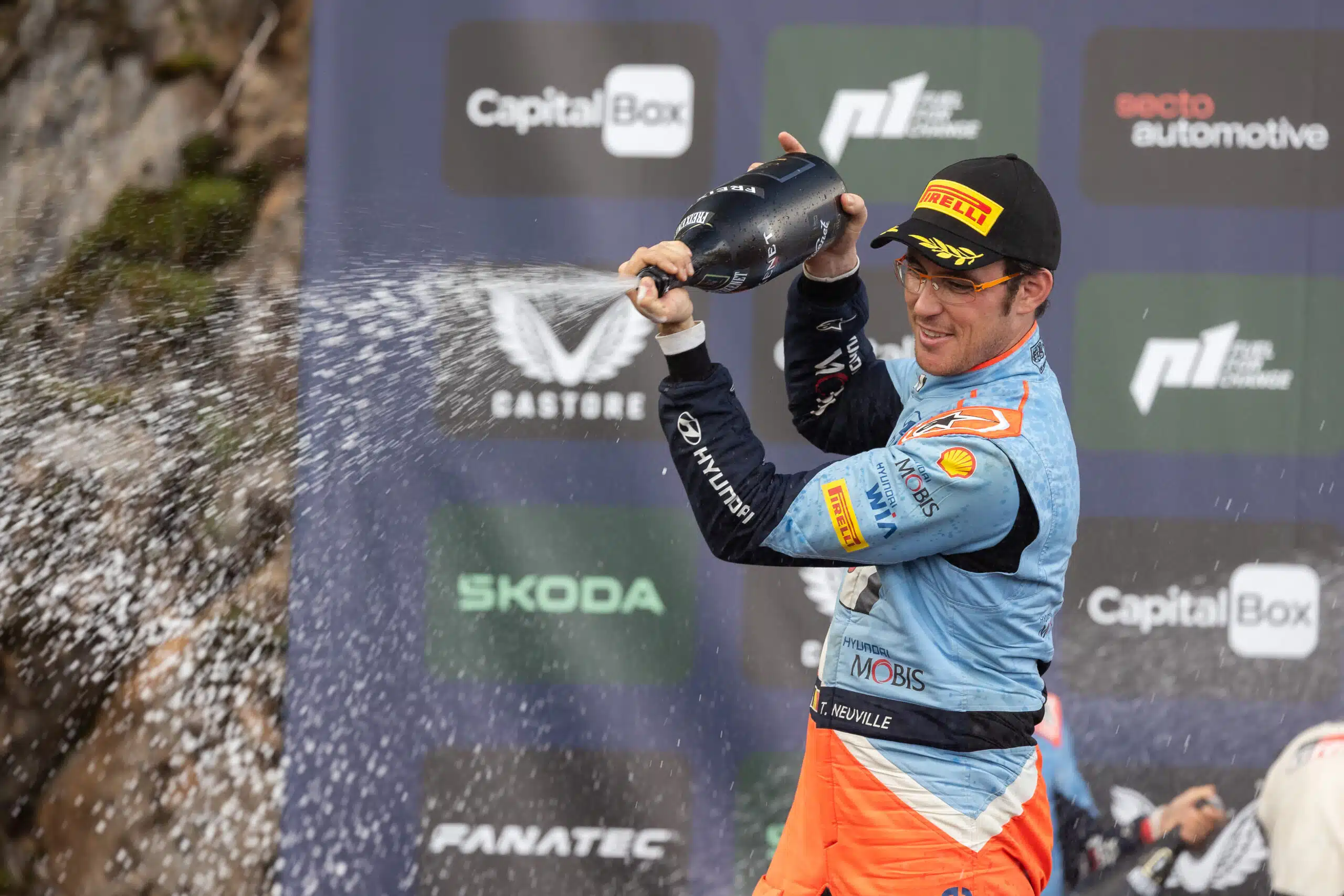 Lire la suite à propos de l’article Thierry Neuville : « Ce week-end a été une montagne russe d’émotions. »