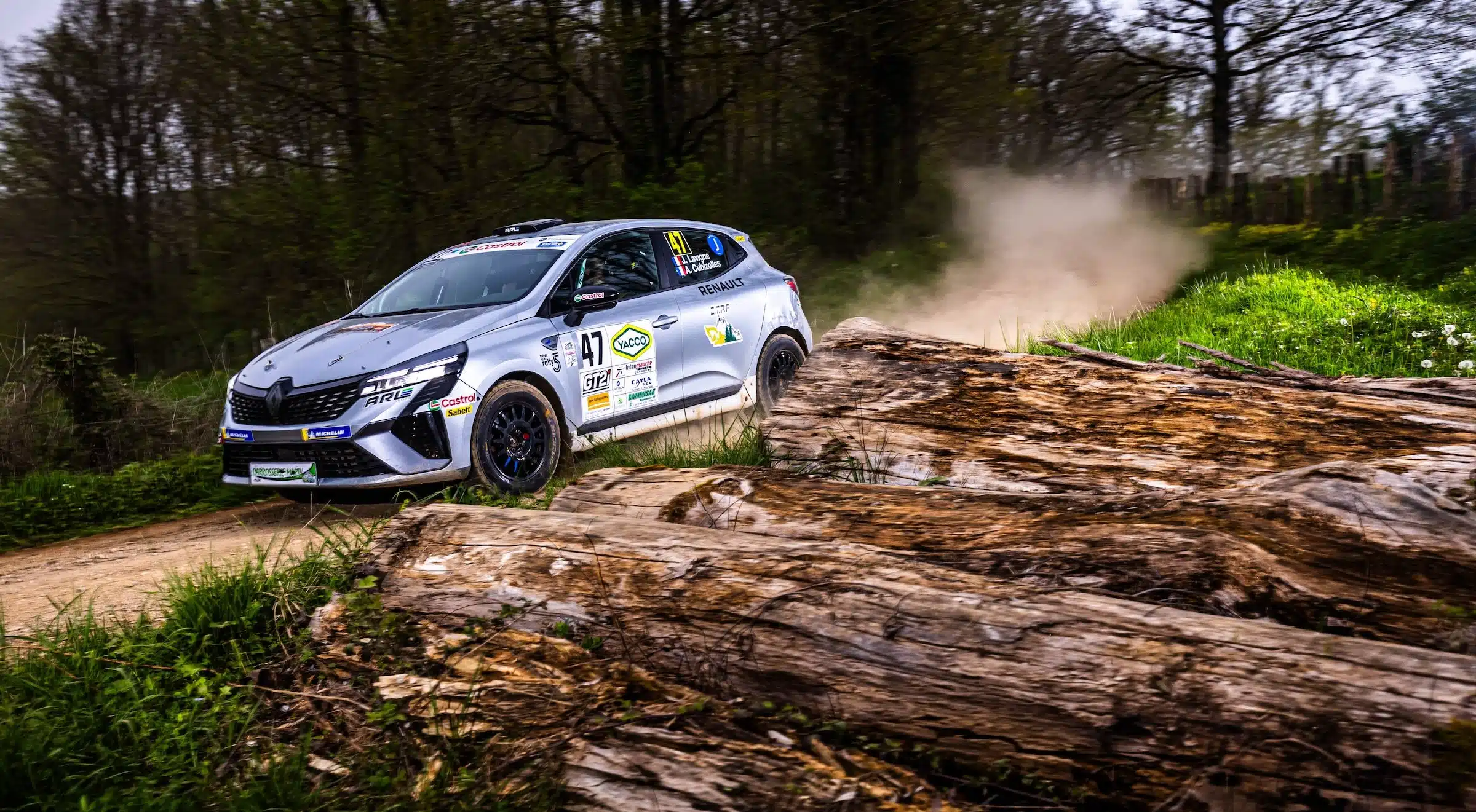 Lire la suite à propos de l’article Clio Trophy France Terre : Première bataille aux Causses