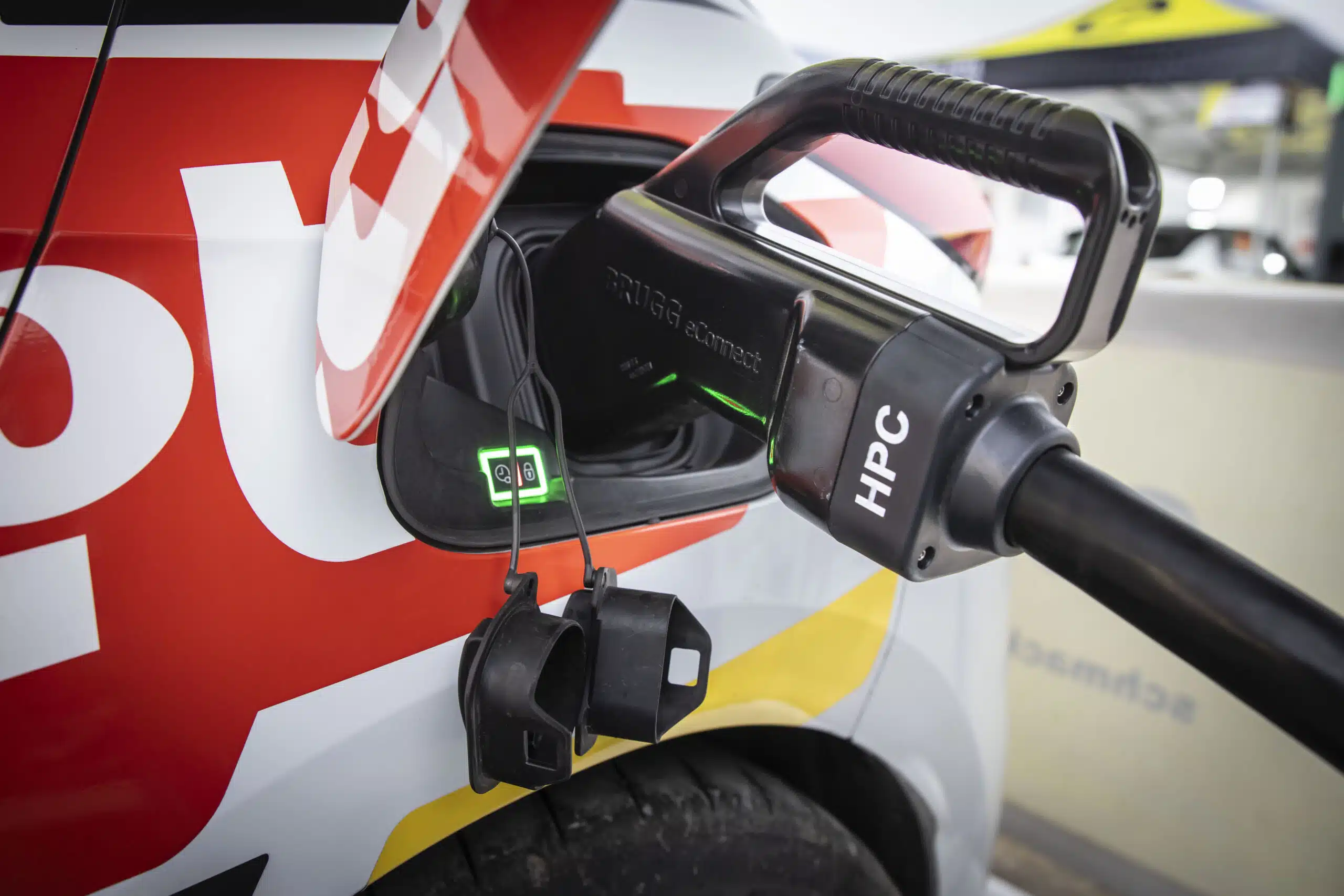 You are currently viewing Nouvelle infrastructure de recharge mobile pour l’ADAC Opel Electric Rally Cup