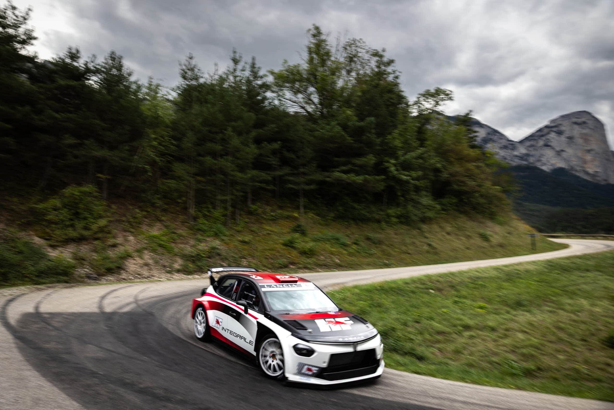 Lire la suite à propos de l’article L’Ypsilon Rally2 HF Integrale se dévoile un peu plus en photos…