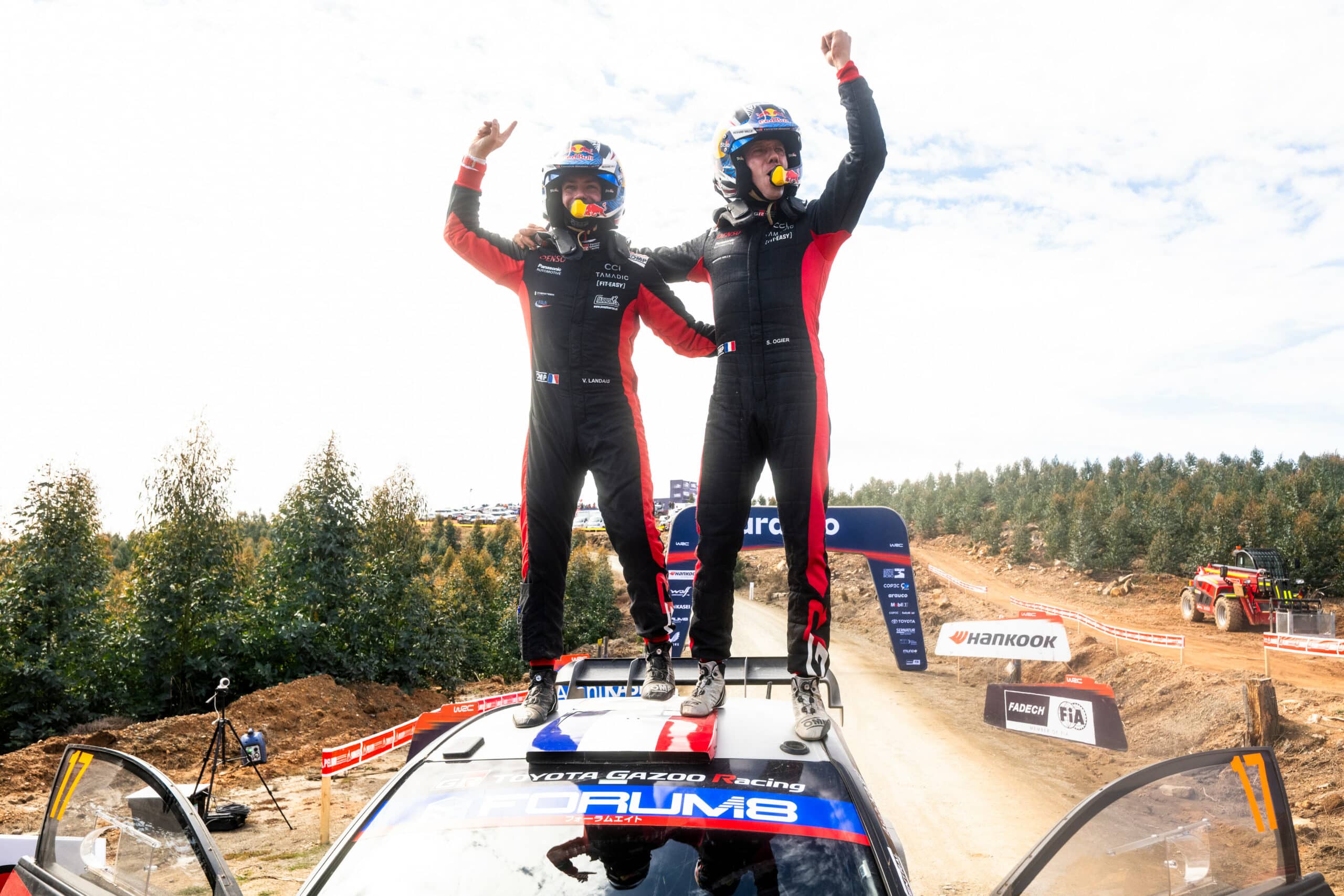 Lire la suite à propos de l’article Sébastien Ogier : « Prendre la tête du championnat à trois rallyes de la fin est également très positif. »