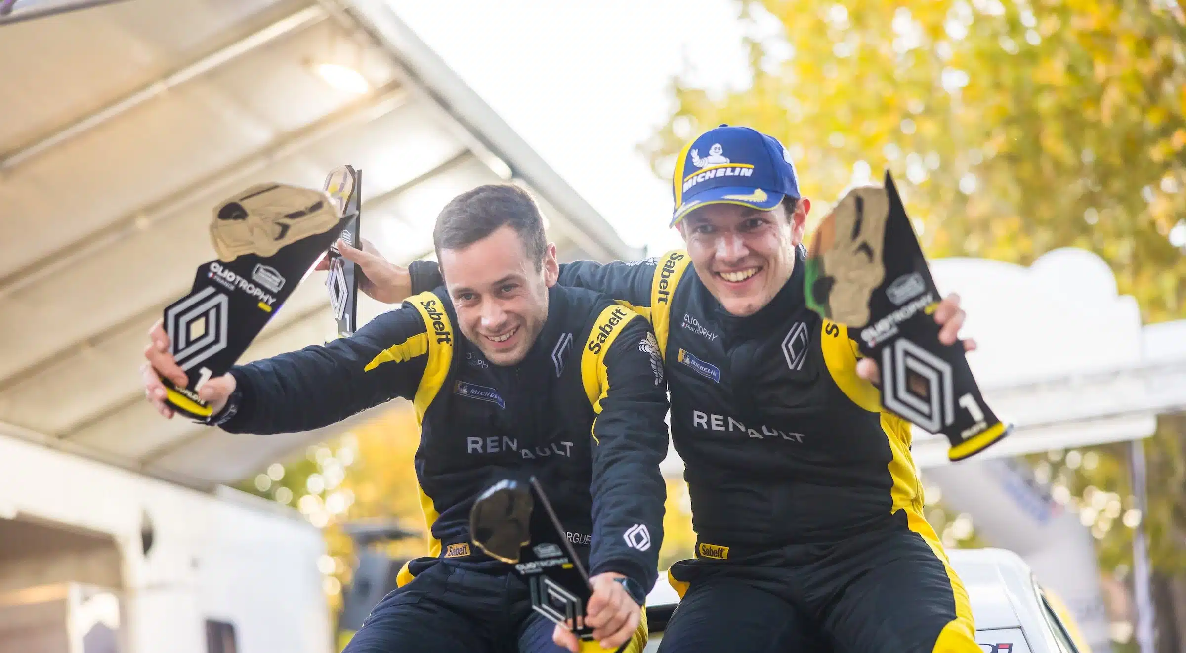 Lire la suite à propos de l’article Première victoire pour Cayla, la course au titre relancée