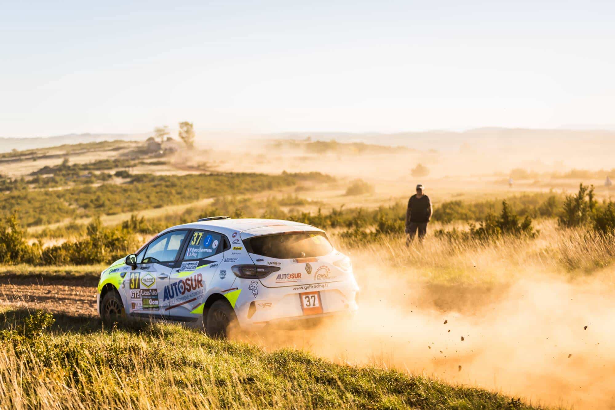 Lire la suite à propos de l’article Vidéo : Best of Championnat de France des rallyes 2025 (Terre)