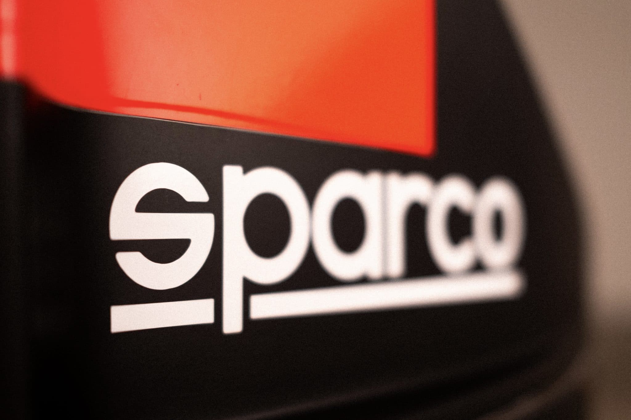 Lire la suite à propos de l’article Hyundai Motorsport annonce un partenariat technique avec Sparco à partir de 2026