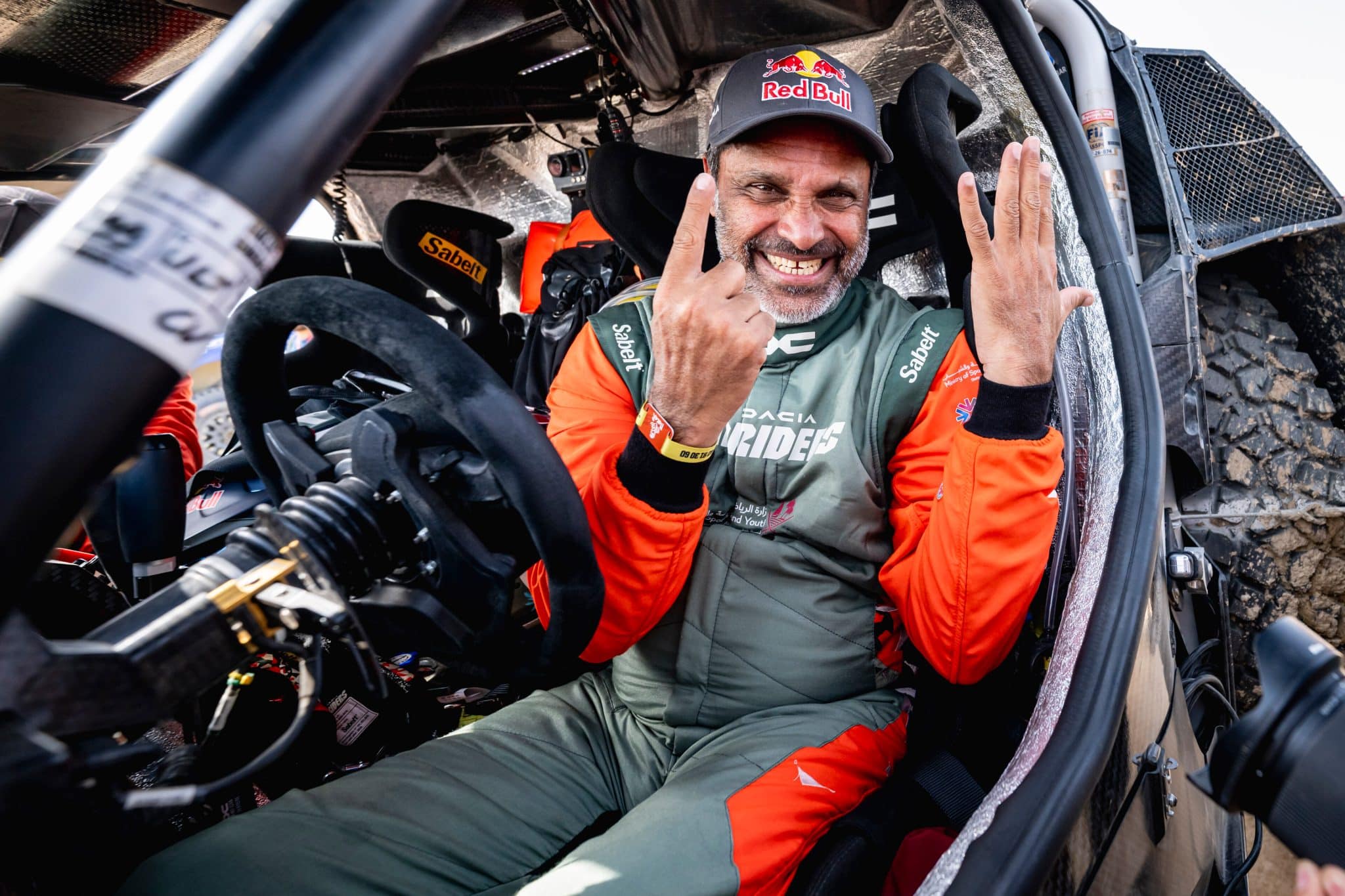 Lire la suite à propos de l’article Dakar 2026 : Sixième victoire pour Nasser Al-Attiyah et première pour Dacia…