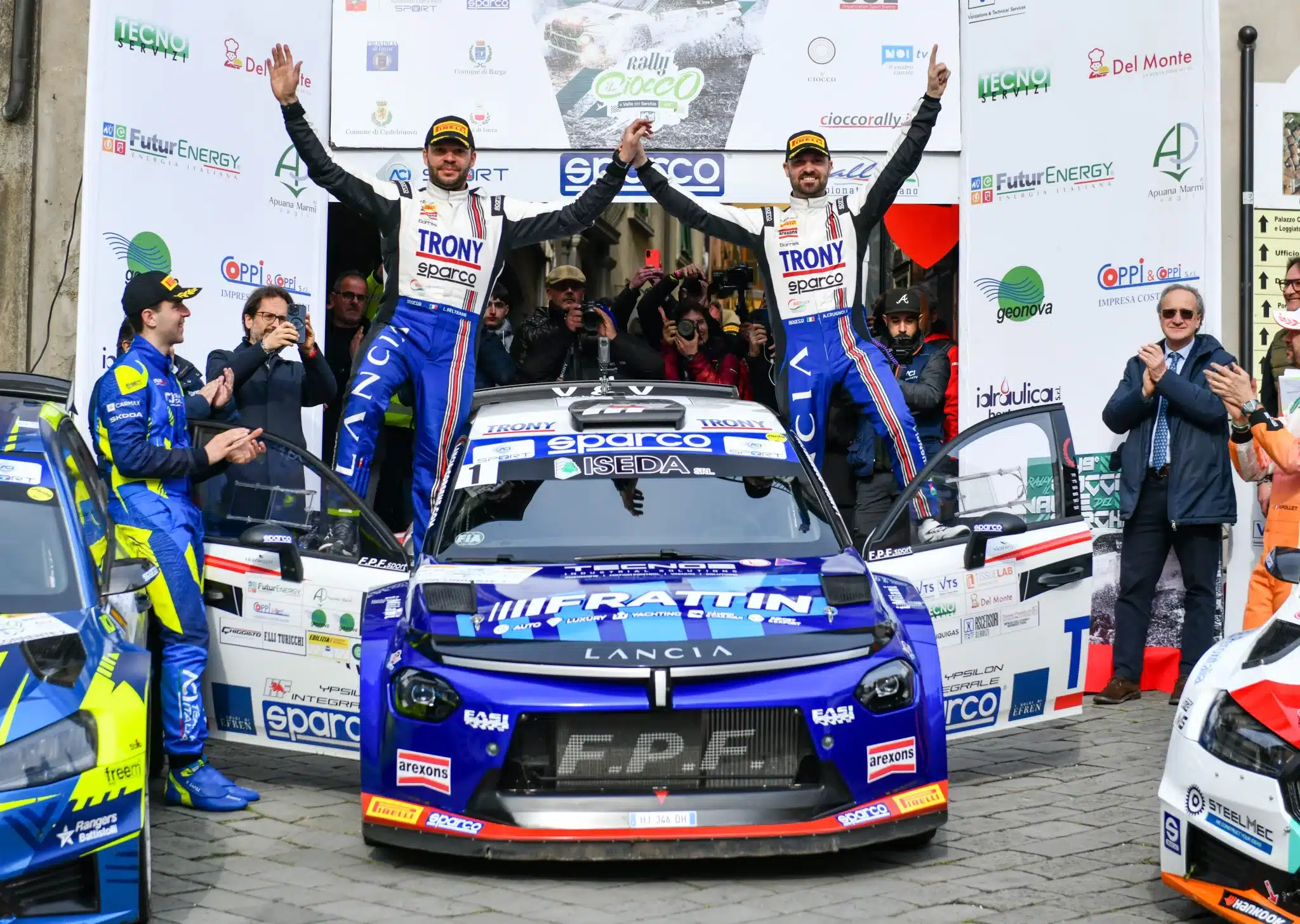 Lire la suite à propos de l’article Lancia s’impose dès ses débuts en Italie et en France avec la nouvelle Ypsilon Rally2 HF Integrale