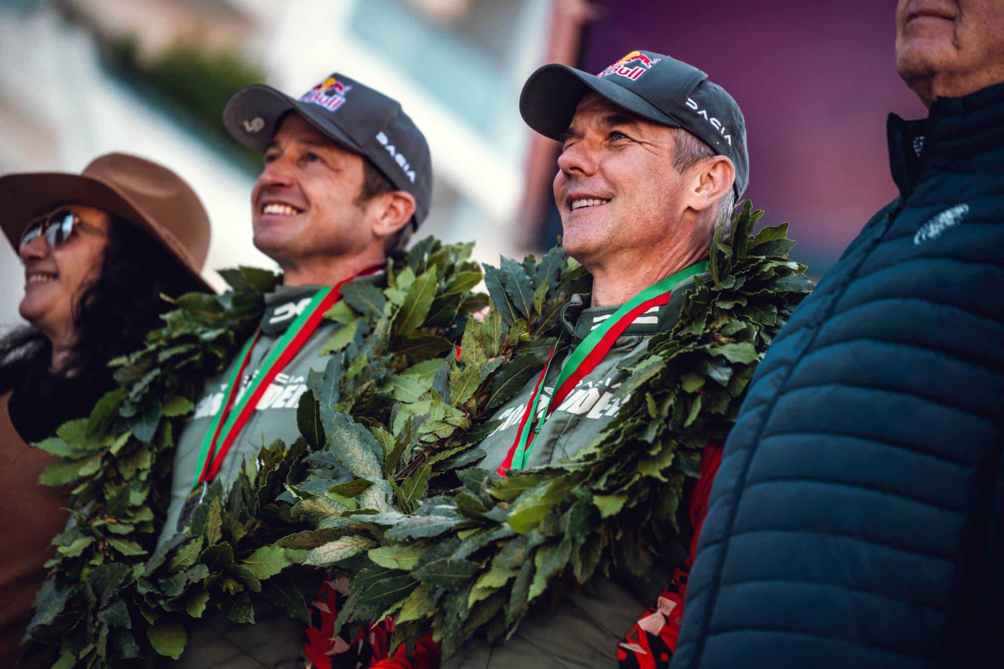 You are currently viewing Loeb et Boulanger offrent la victoire aux Dacia Sandriders au Portugal