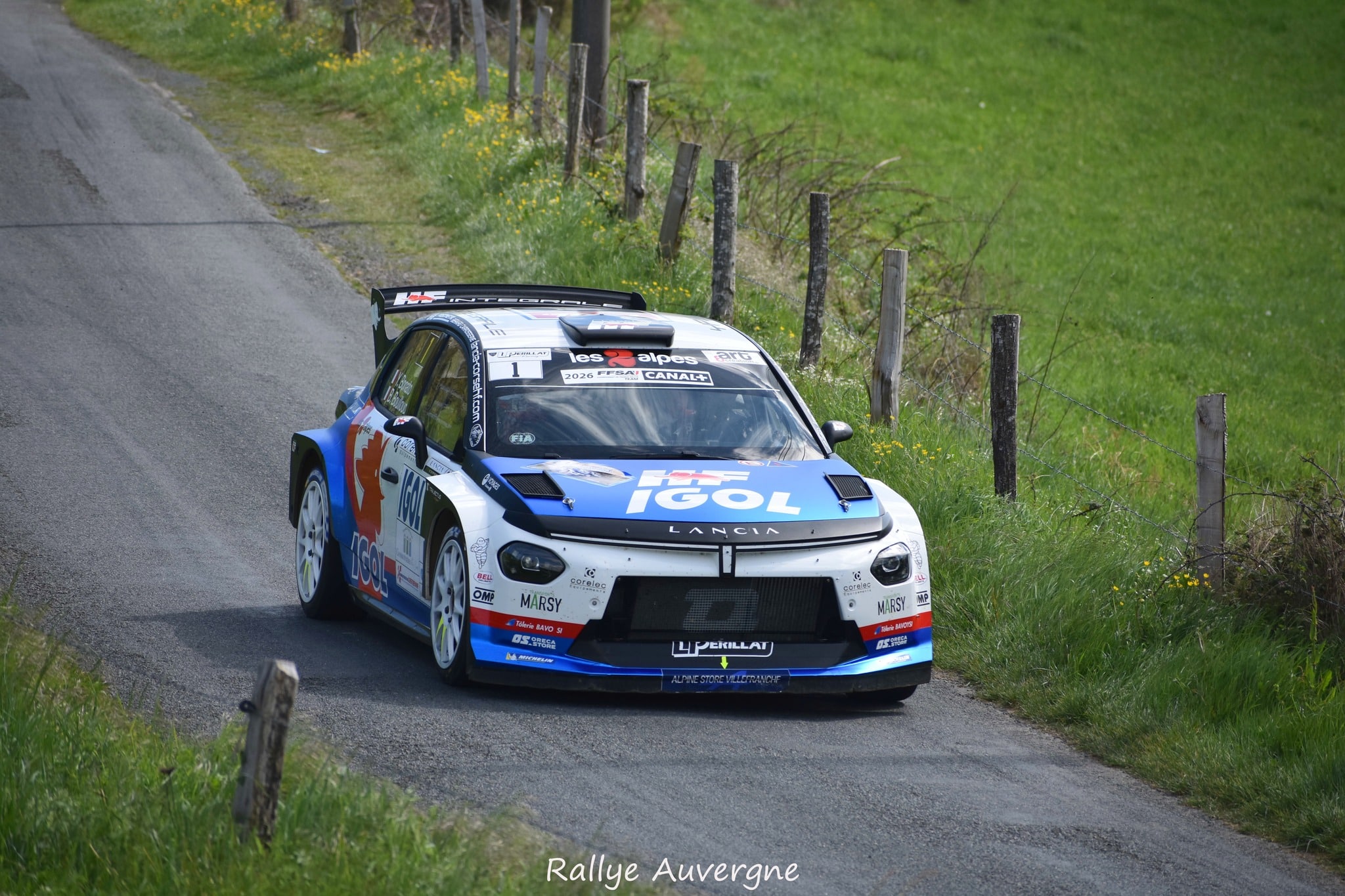 Lire la suite à propos de l’article Yoann Bonato sur le podium du Rallye Charbonnières Rhône, la Lancia Ypsilon Rally2 HF Integrale en tête du Championnat de France