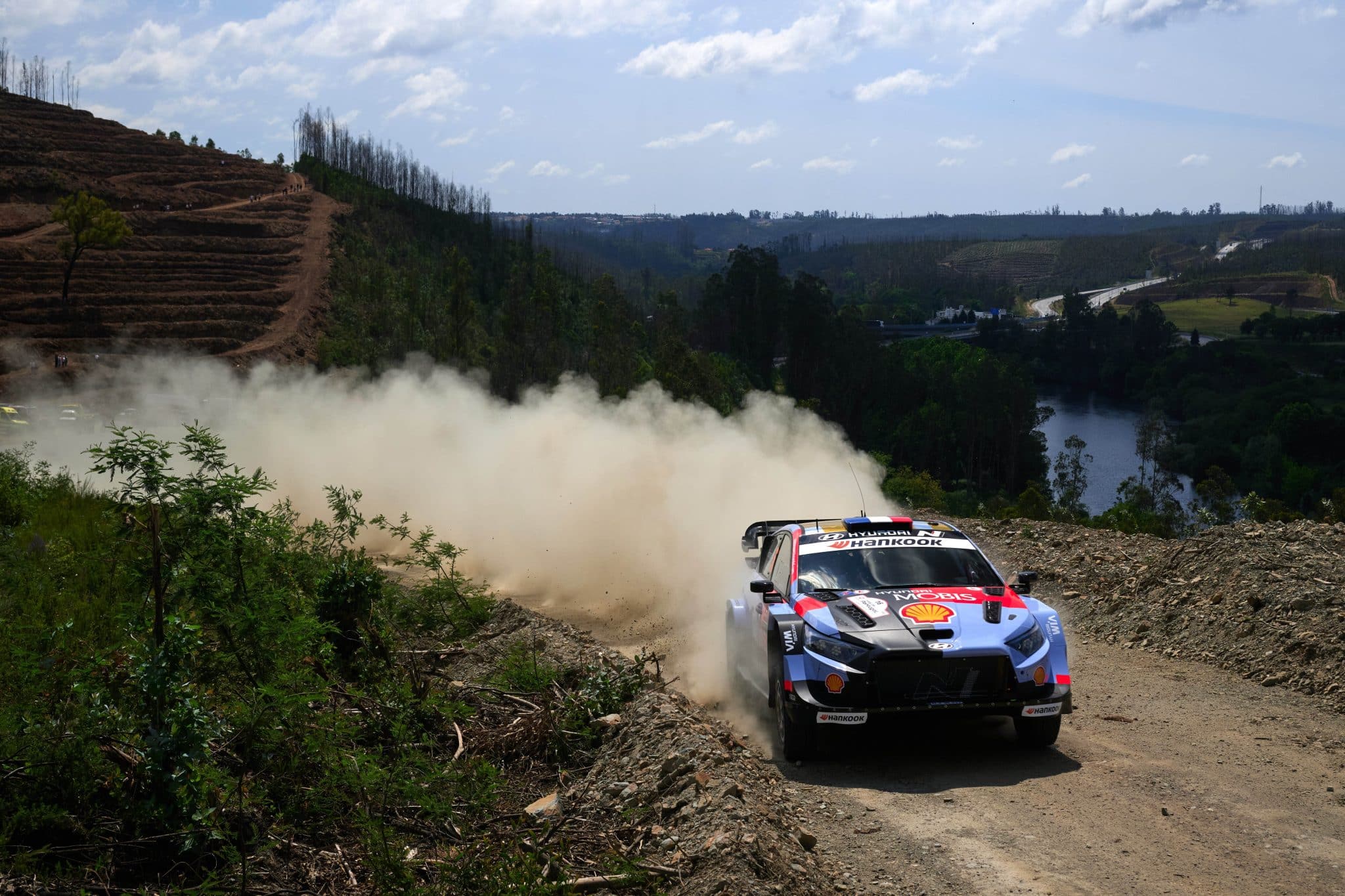 Lire la suite à propos de l’article Rallye du Portugal 2026 : Fourmaux leader après l&rsquo;ES6
