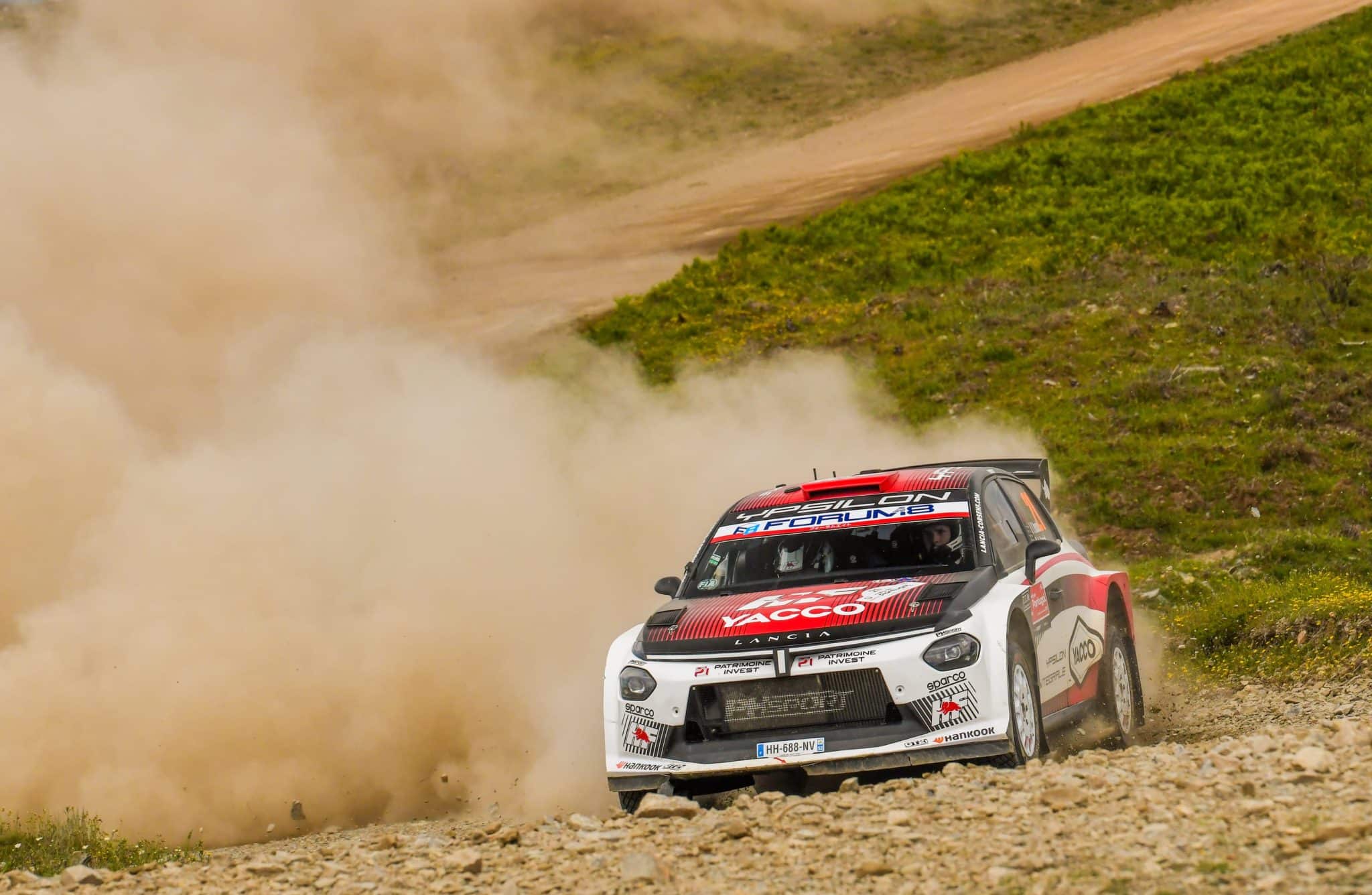 Lire la suite à propos de l’article Rallye de l&rsquo;Acropole 2026 : Lancia aligne quatre Ypsilon HF en WRC2