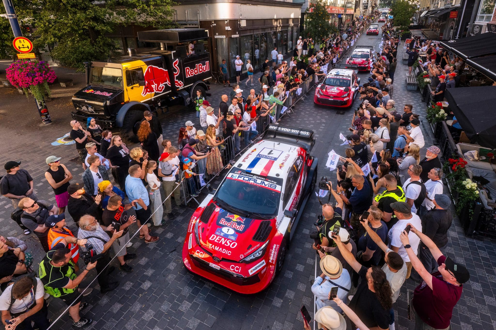 Lire la suite à propos de l’article Sébastien Ogier disputera les 4 dernières manches mondiales…