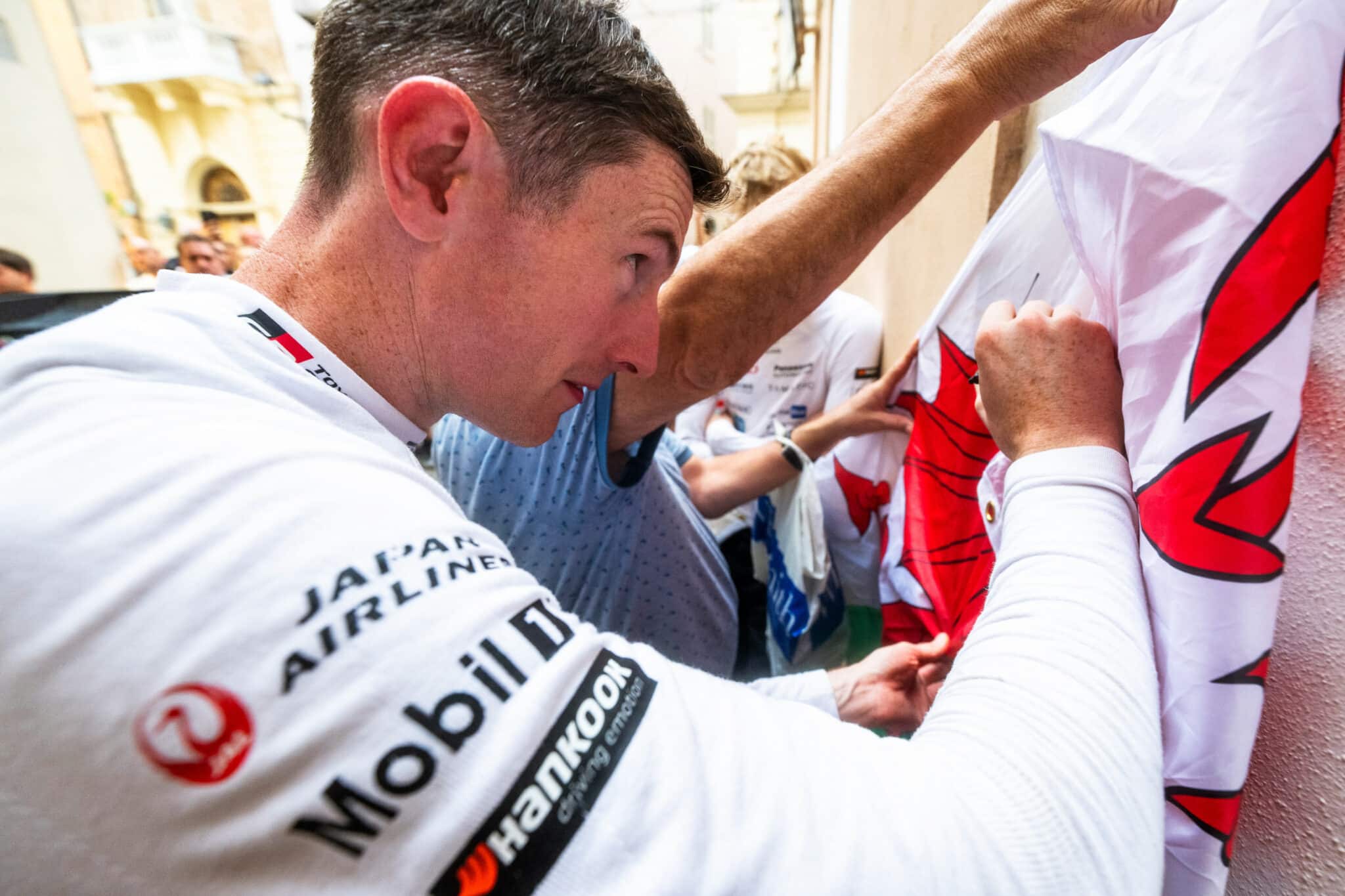 Vous consultez actuellement Elfyn Evans enfin champion du monde des rallyes 2026 grâce à la Power Stage